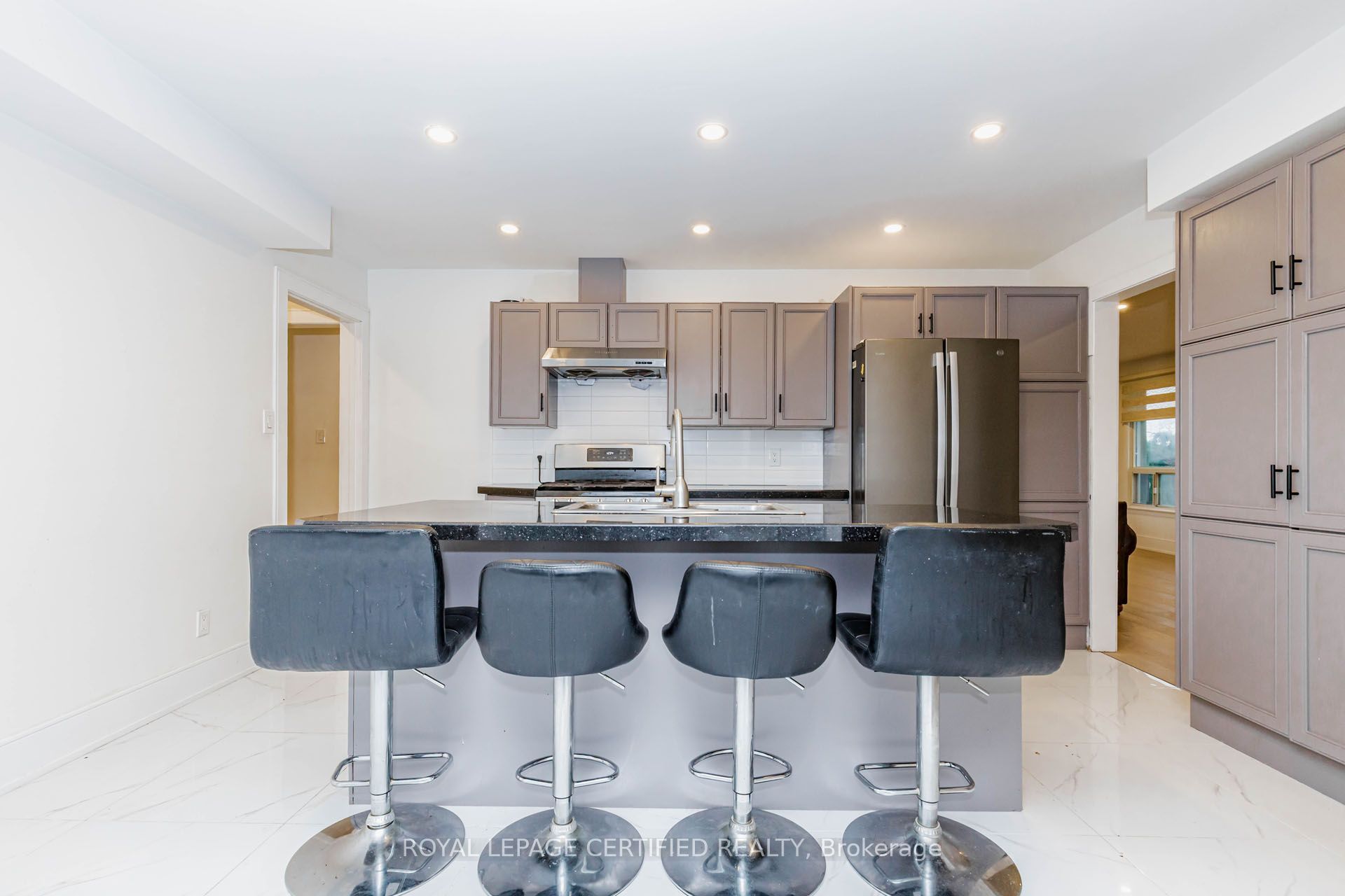 9706 Guelph Line Property Photo 14