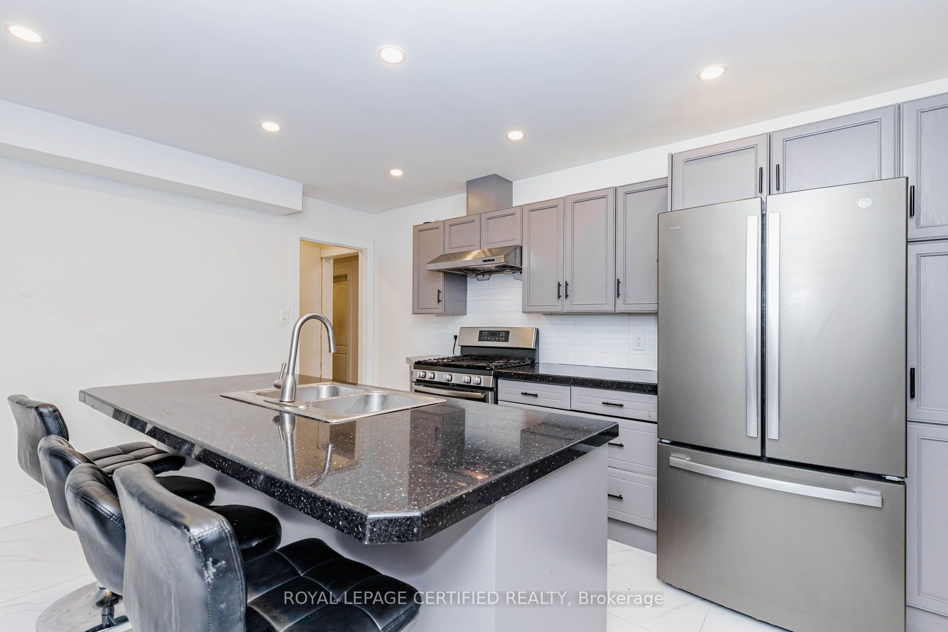 9706 Guelph Line Property Photo 15