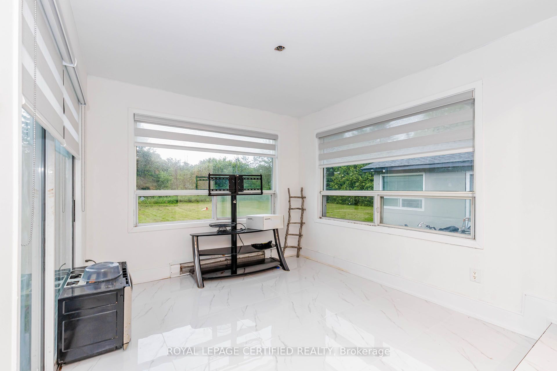 9706 Guelph Line Property Photo 18