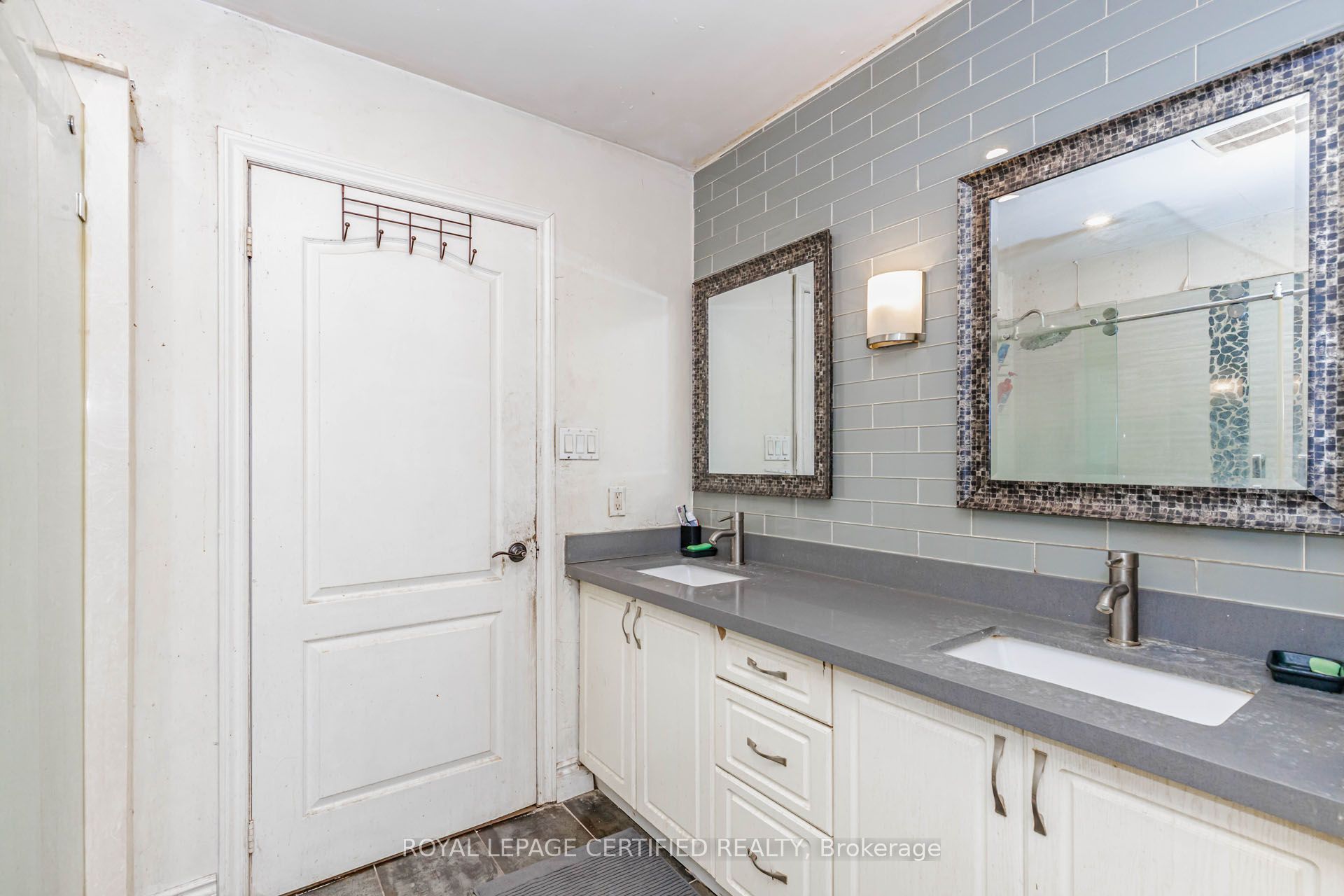 9706 Guelph Line Property Photo 22