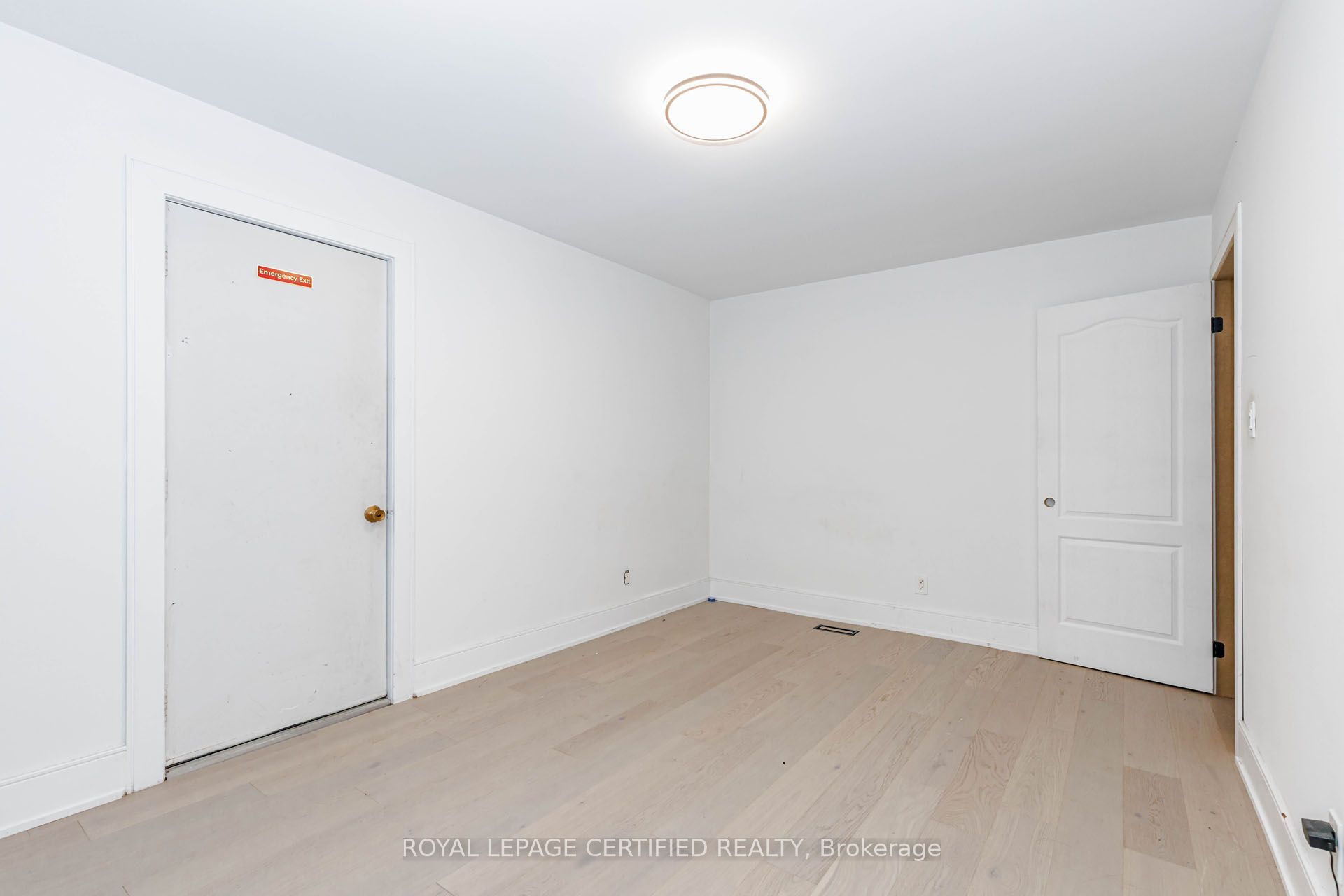 9706 Guelph Line Property Photo 27