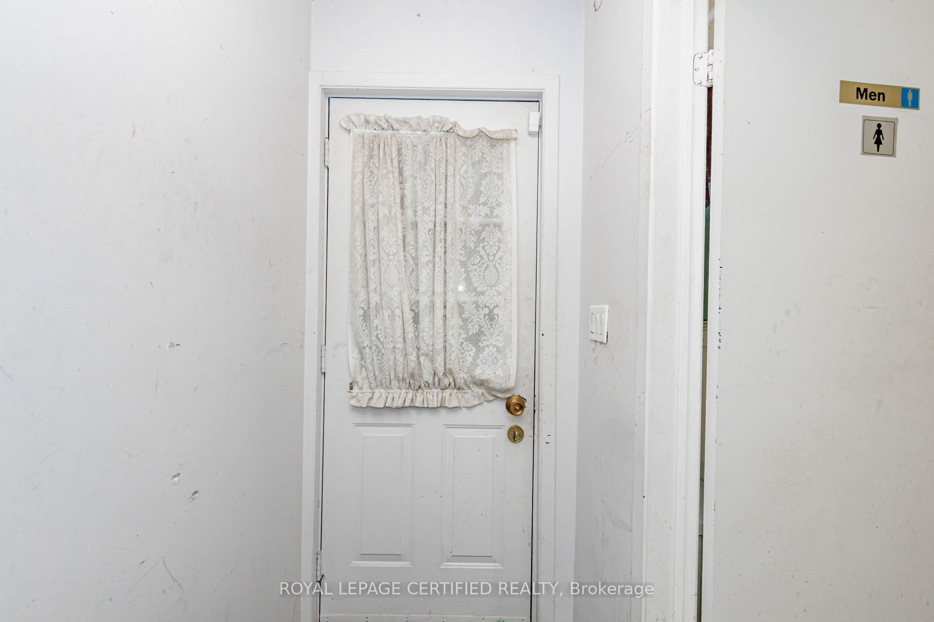 9706 Guelph Line Property Photo 29