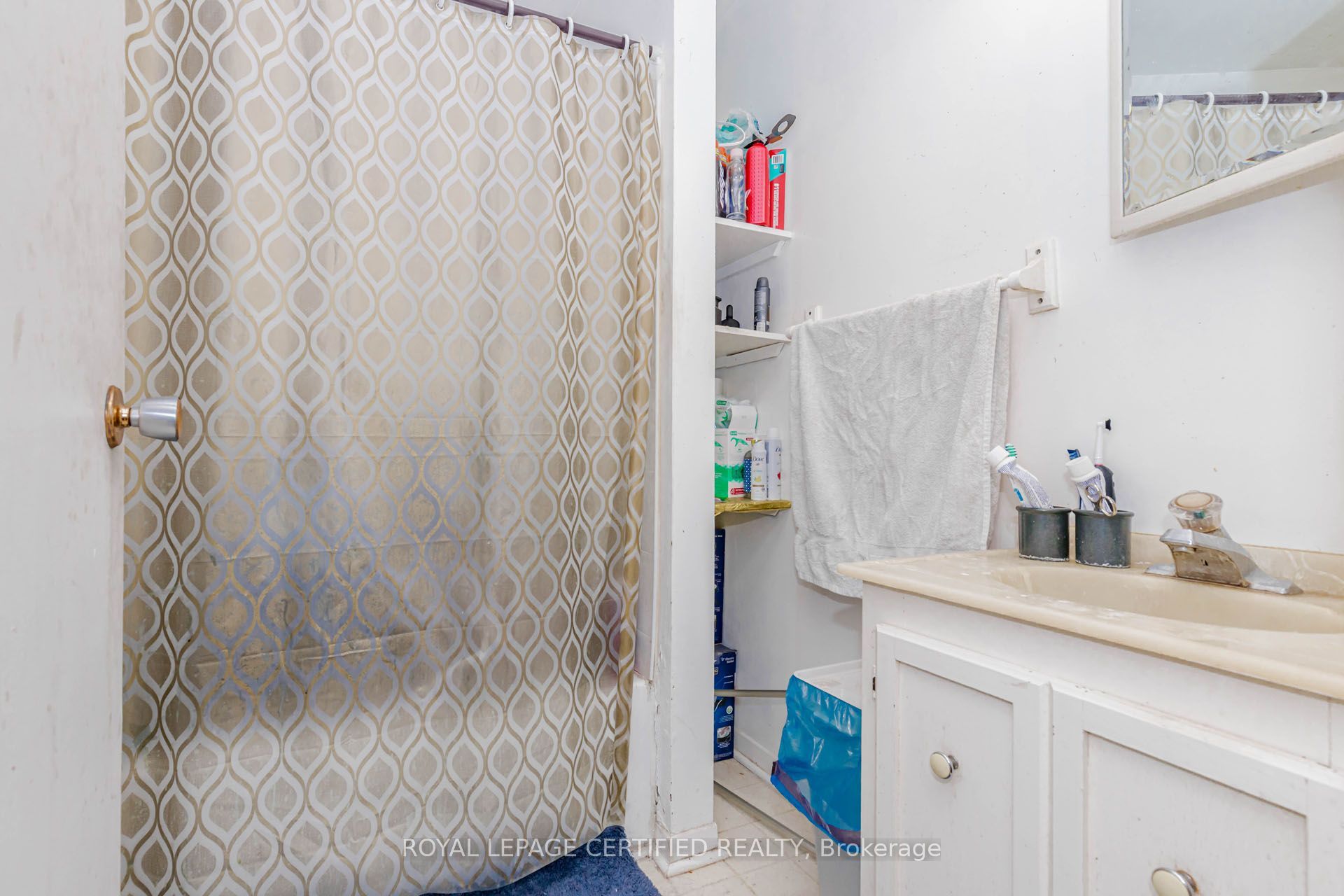 9706 Guelph Line Property Photo 33