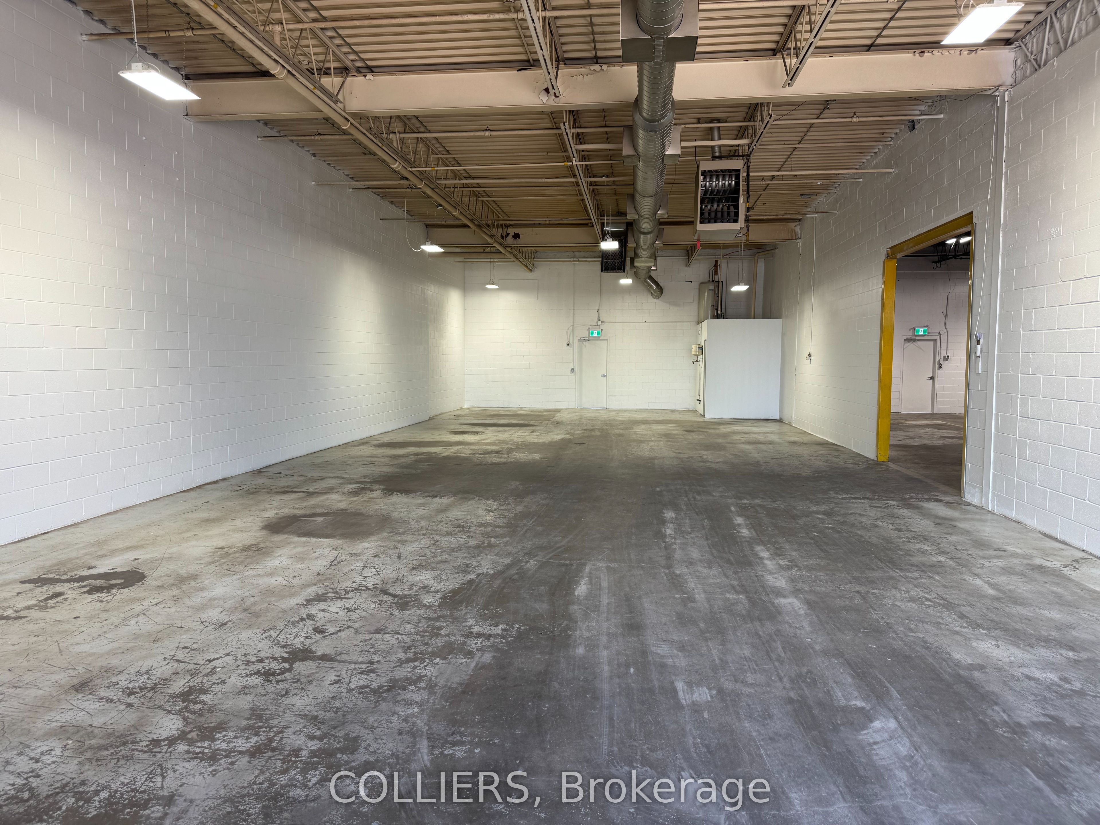 1200 Aimco Boulevard 9 Property Photo 8