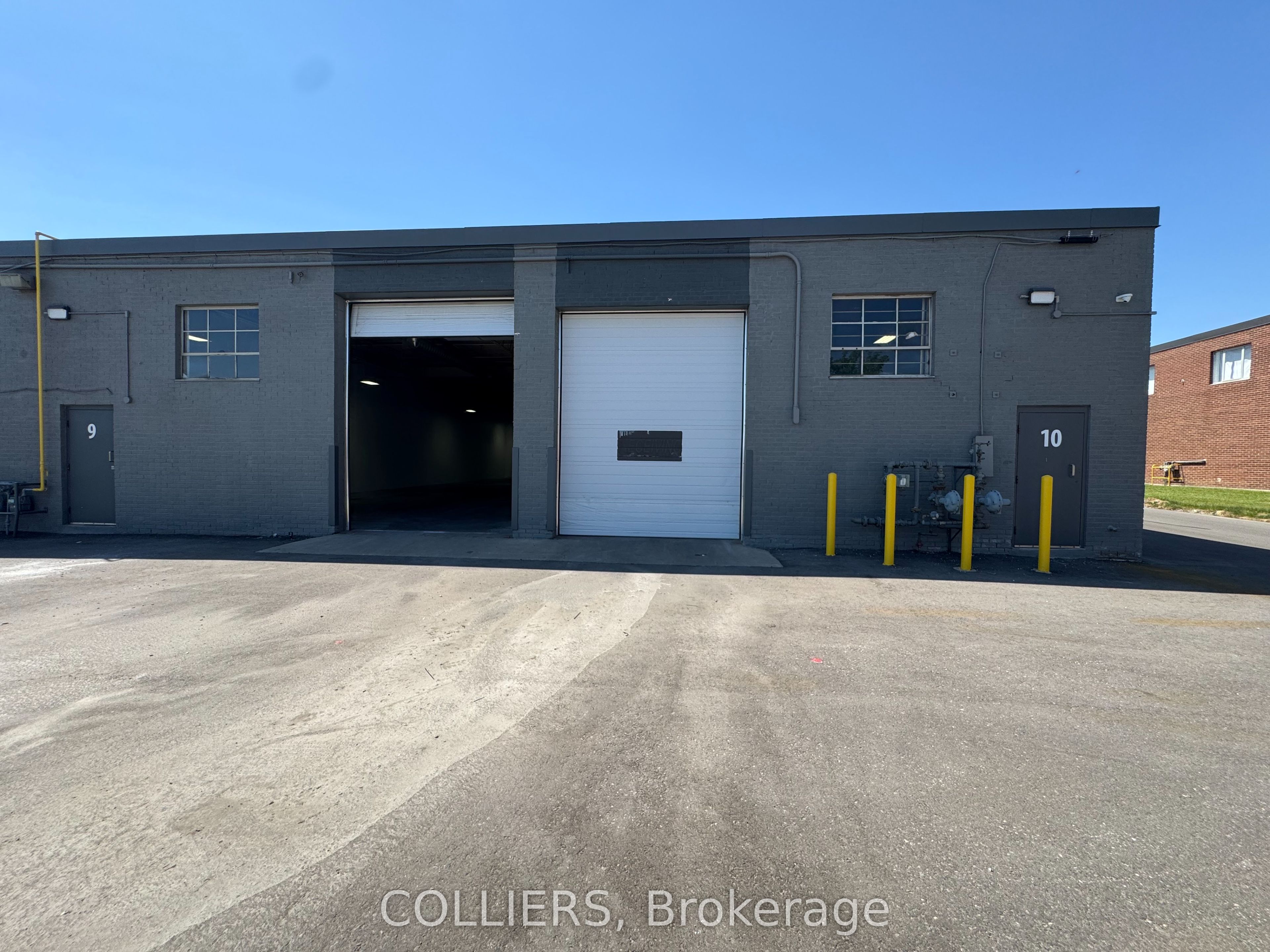 1200 Aimco Boulevard 9 Property Photo 9