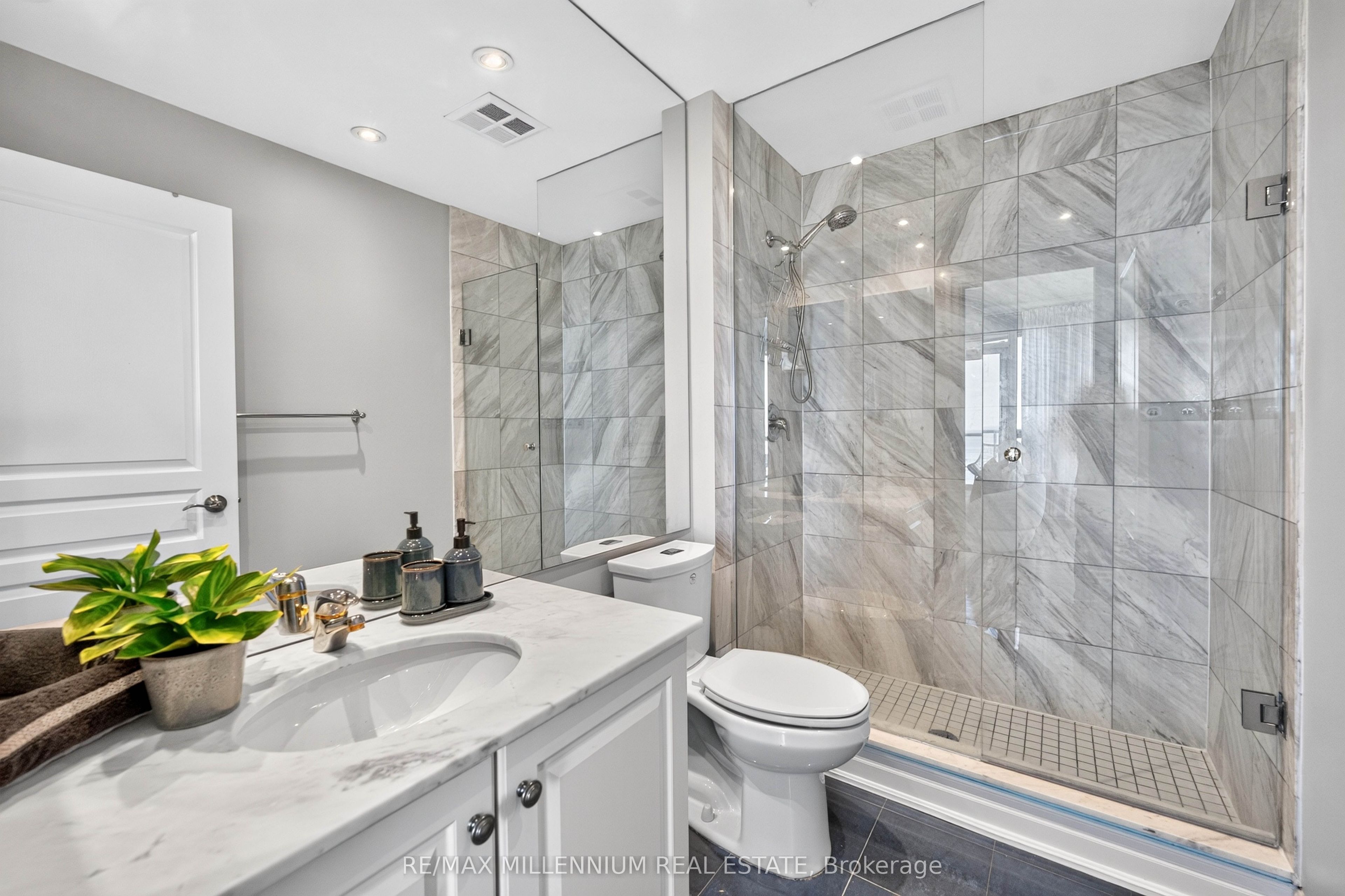 2087 Lake Shore Boulevard W 1503 Property Photo 13