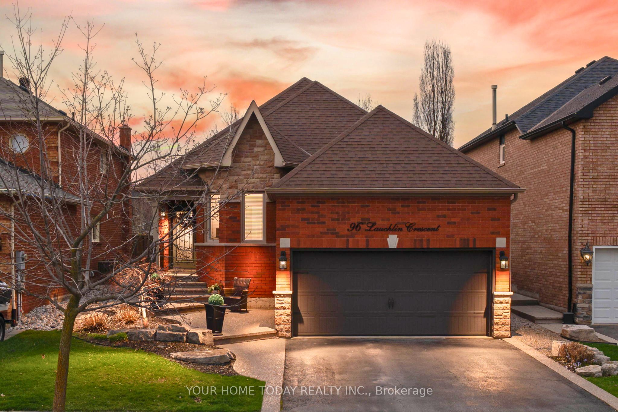 96 Lauchlin Crescent Property Photo 1