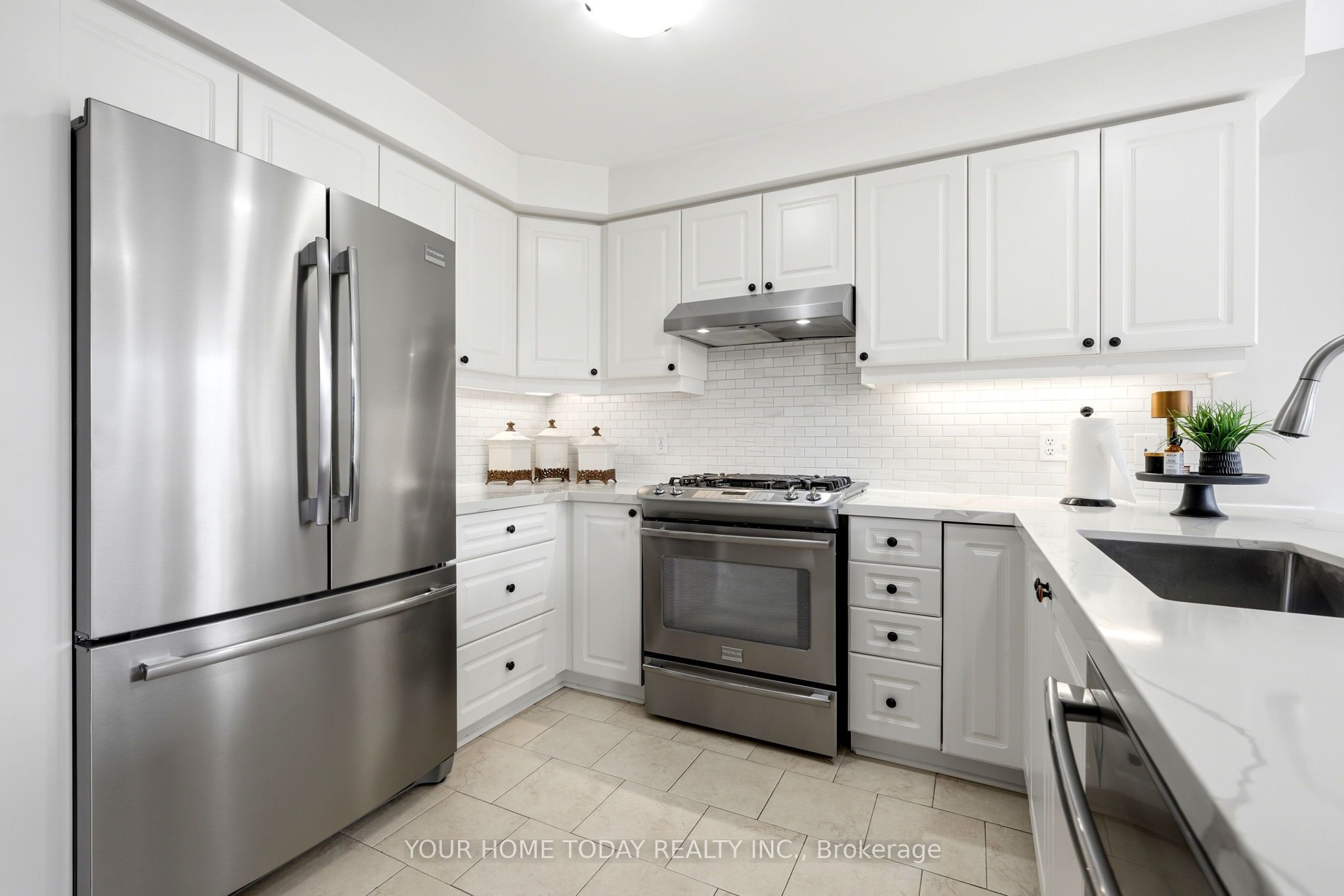 96 Lauchlin Crescent Property Photo 10