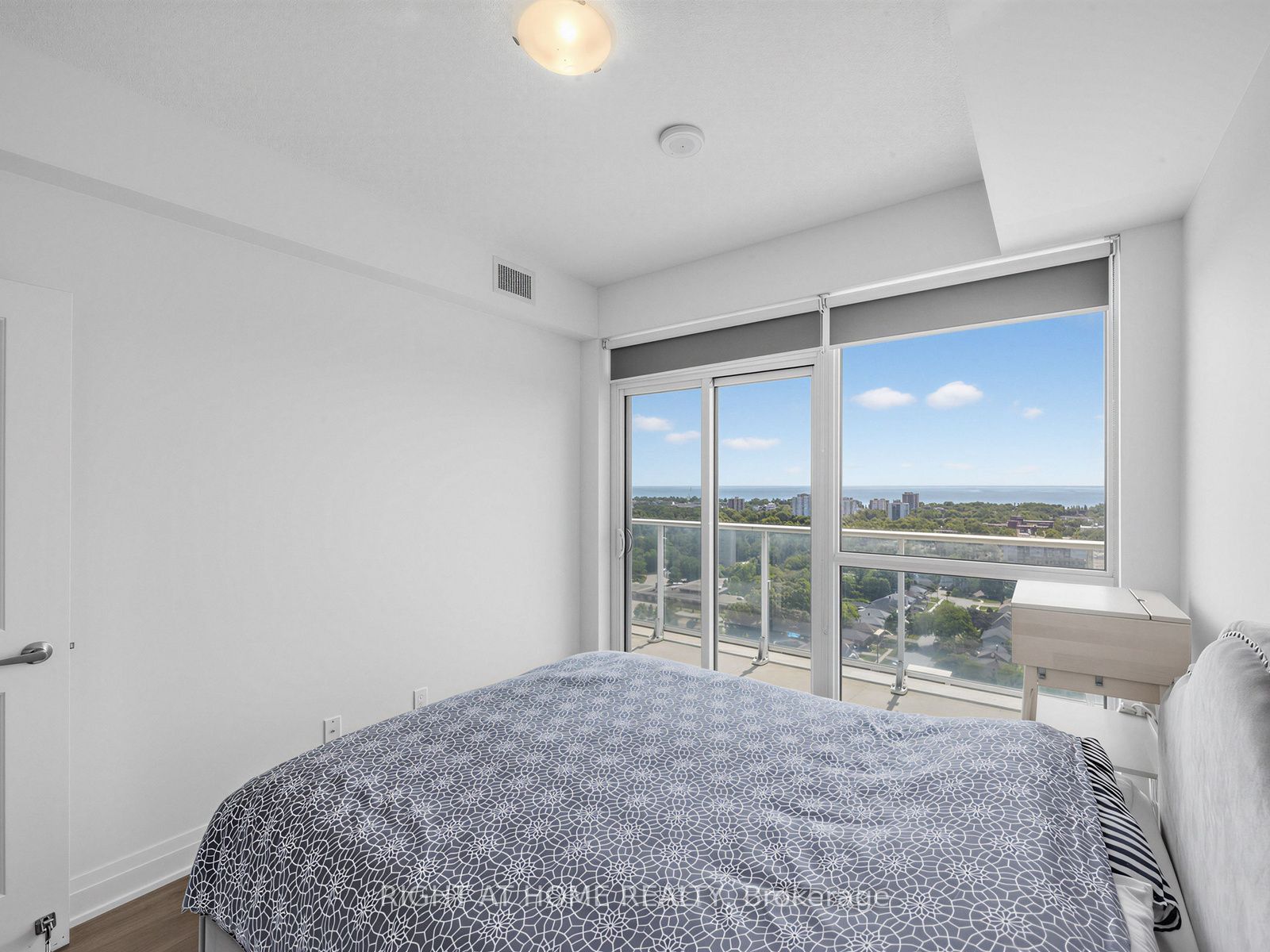 55 Speers Road Lph04 (1804) Property Photo 27