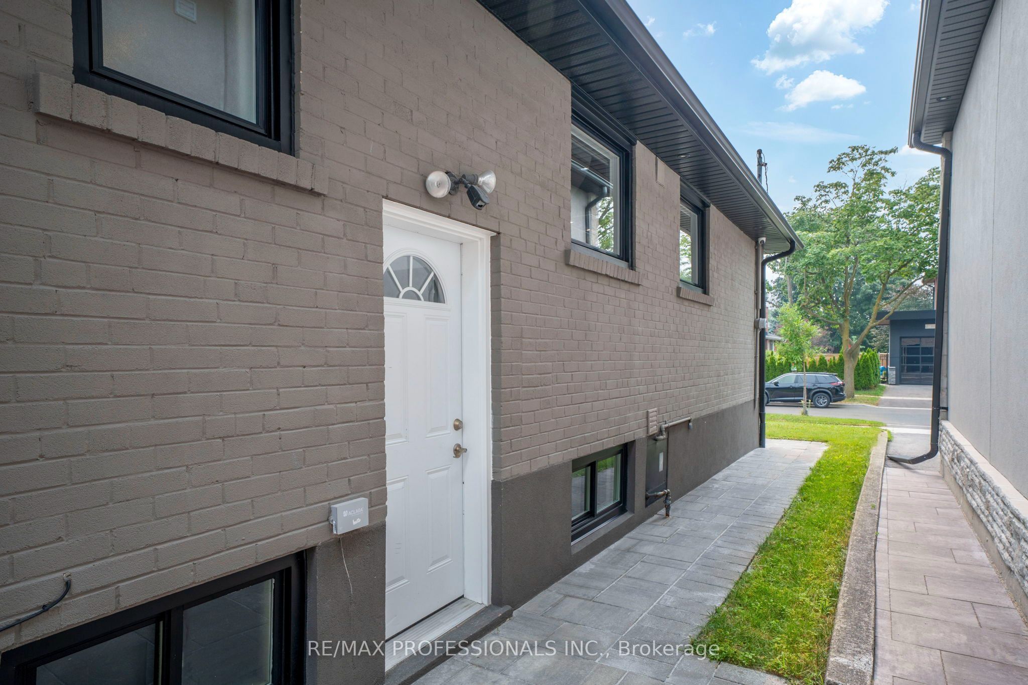 77 Cronin Drive Property Photo 20