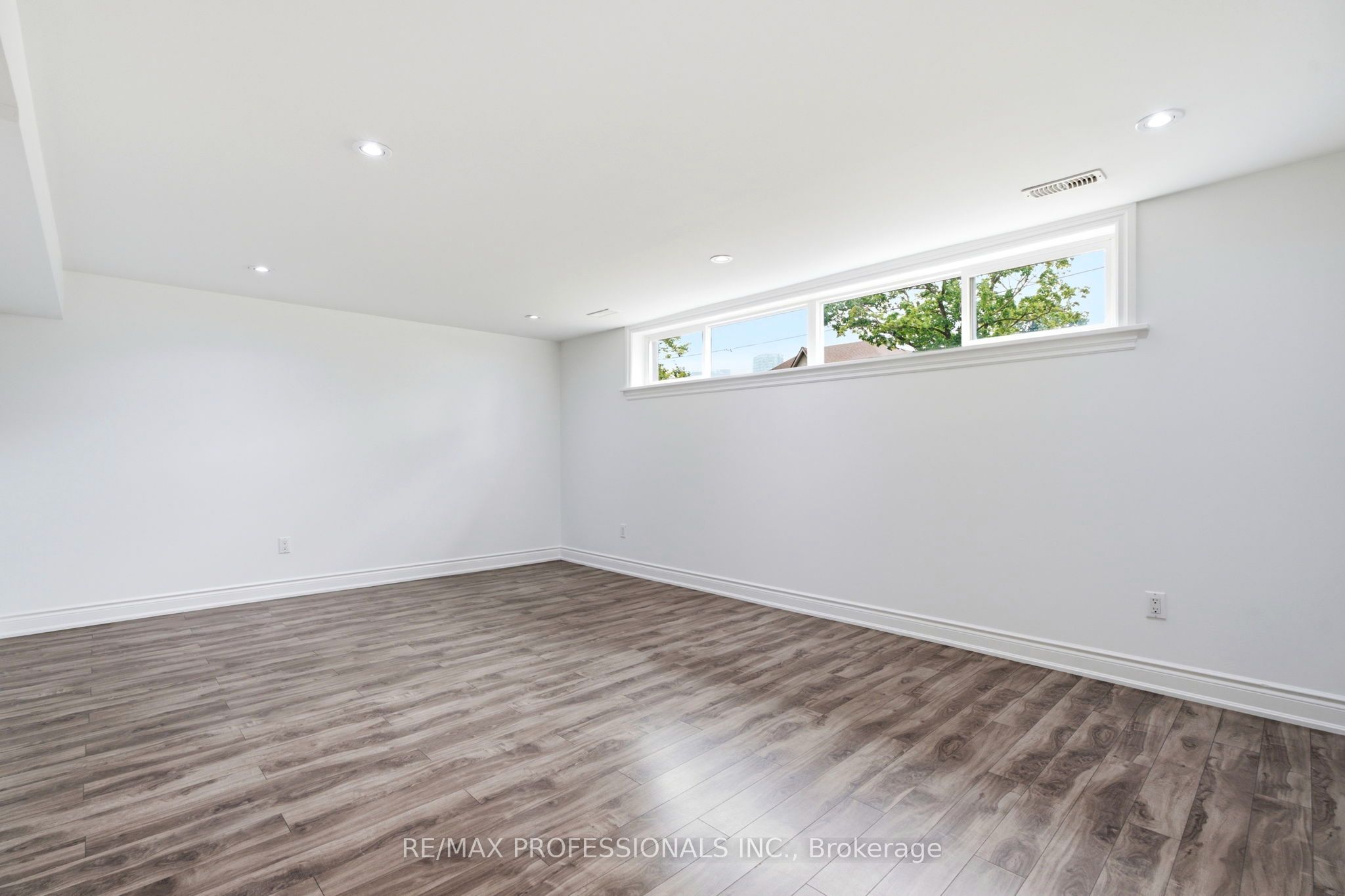 77 Cronin Drive Property Photo 21