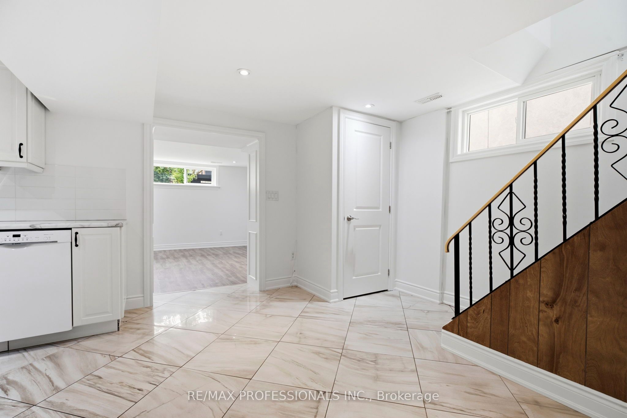 77 Cronin Drive Property Photo 23