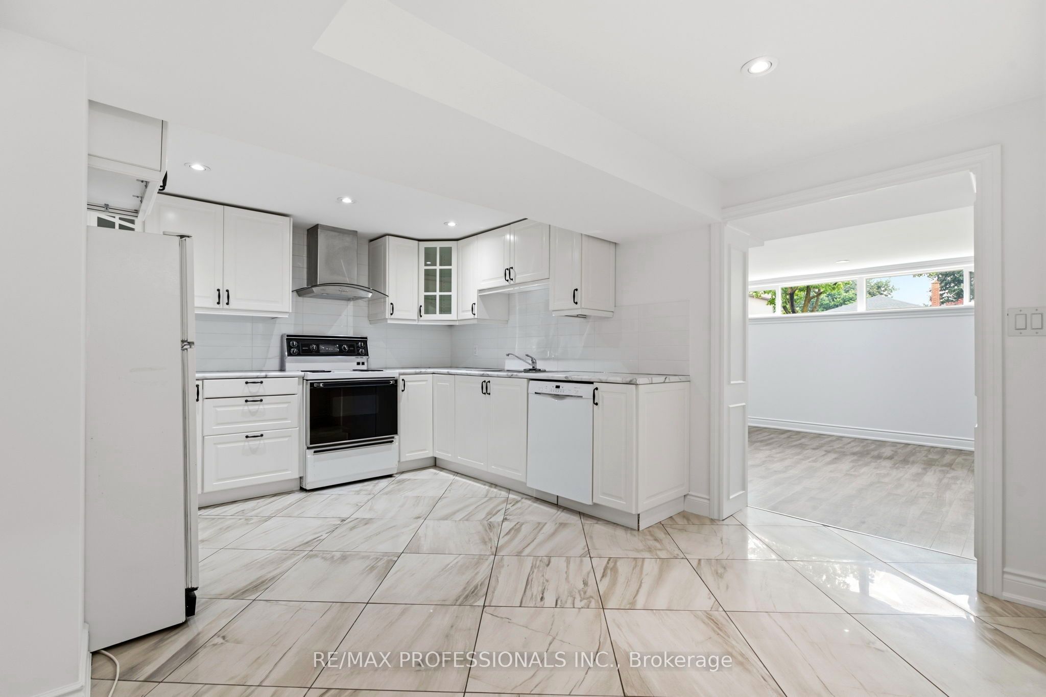 77 Cronin Drive Property Photo 25