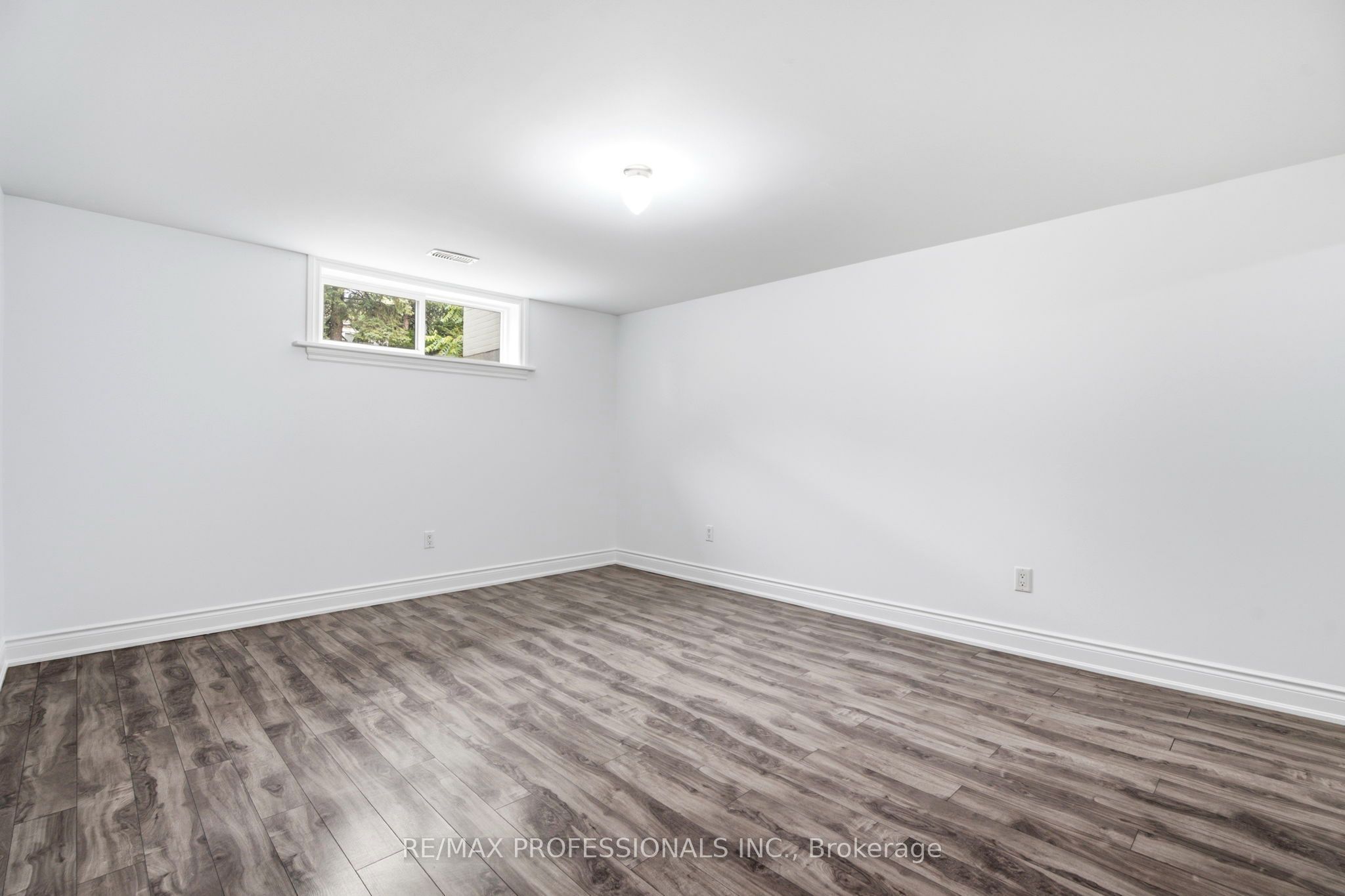 77 Cronin Drive Property Photo 27