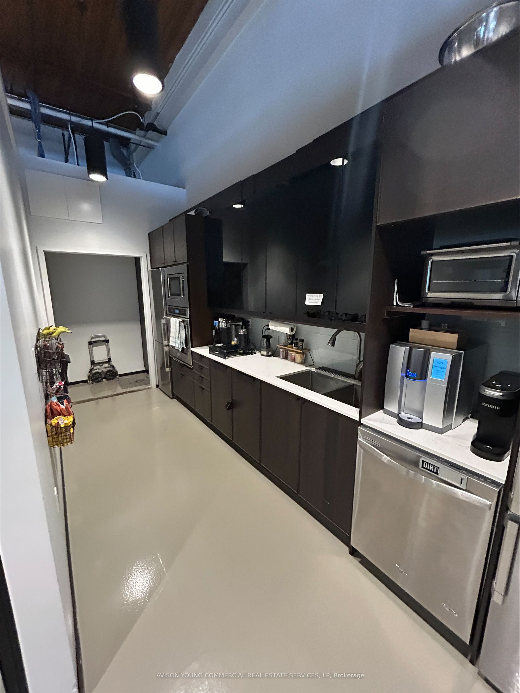 90 Wingold Avenue 1-2a Property Photo 9