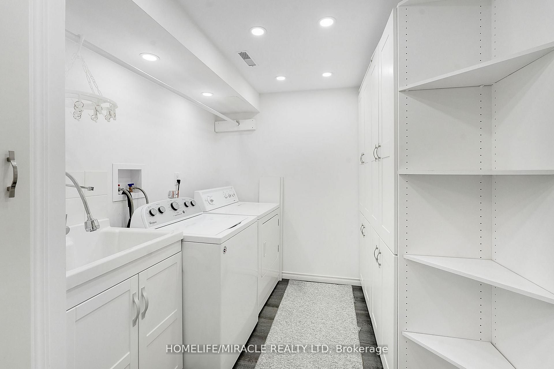 4165 Fieldgate Drive 32 Property Photo 11