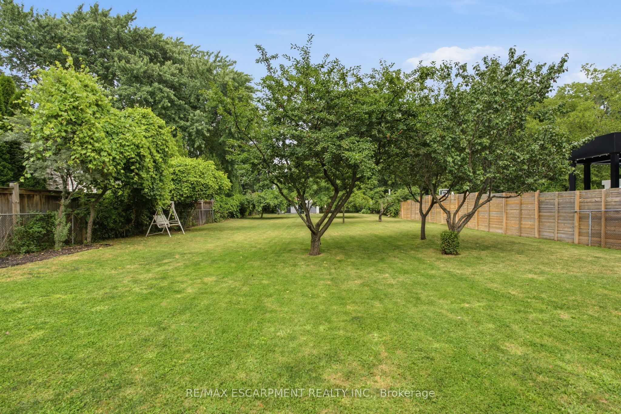 513 Maplehurst Avenue Property Photo 2