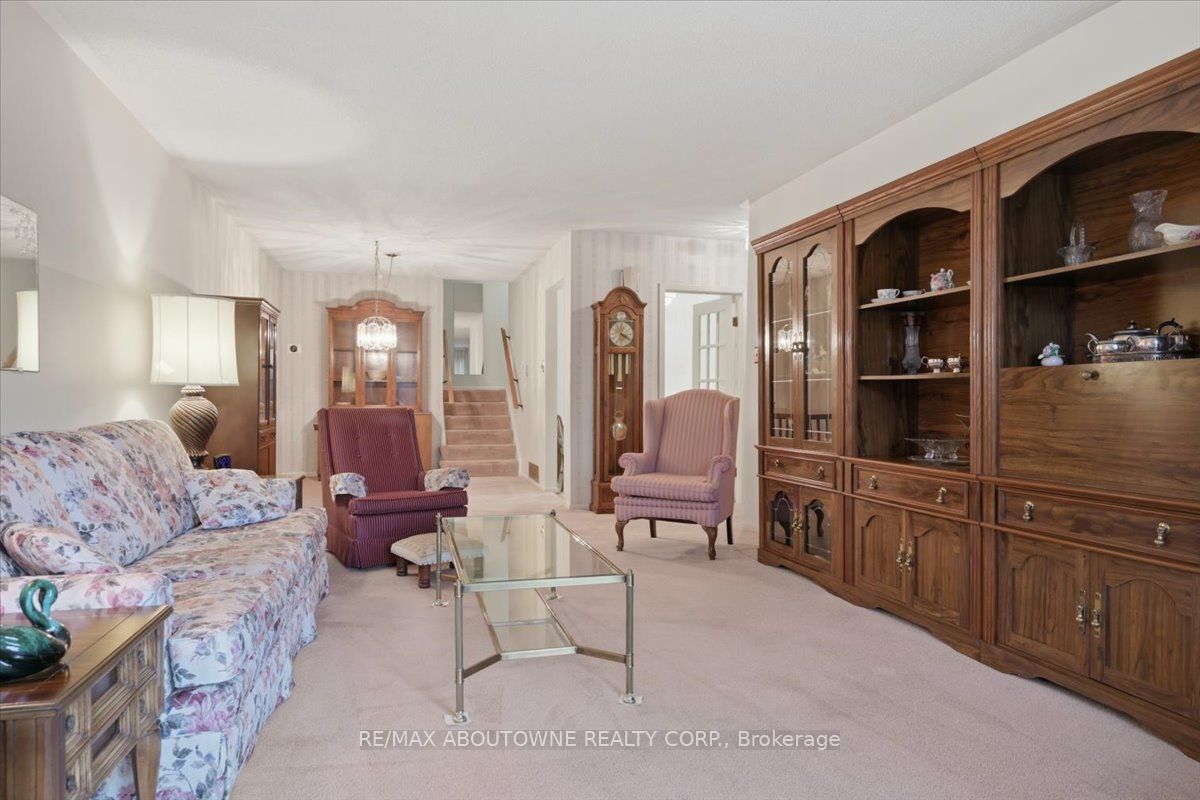 1167 Saturnia Crescent Property Photo 8