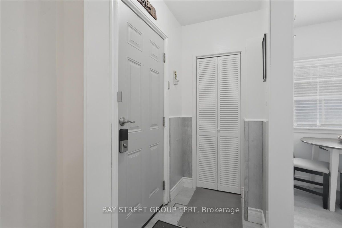 134 Clearbrooke Circle Property Photo 4