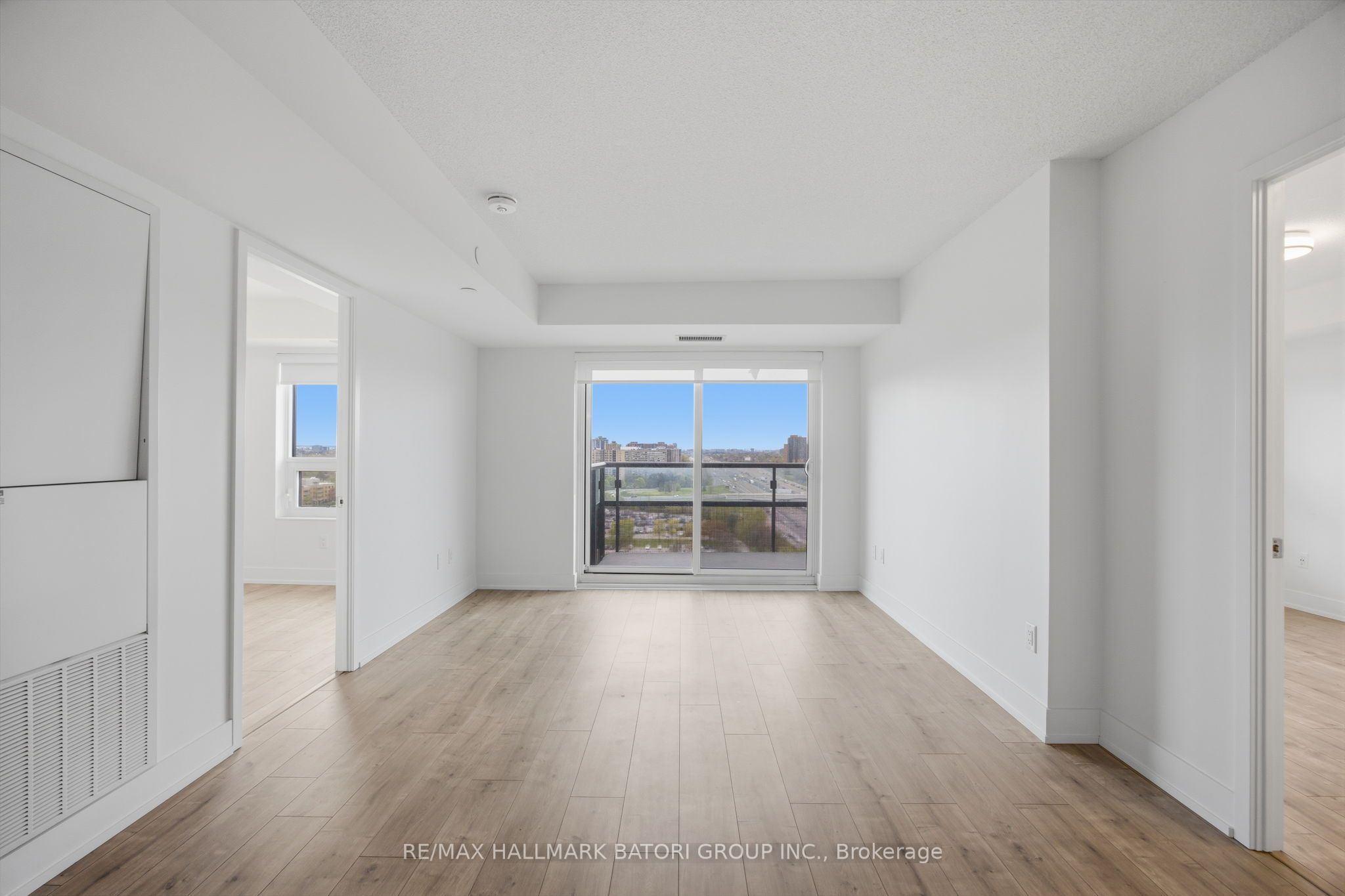 10 Eva Road 1505 Property Photo 2