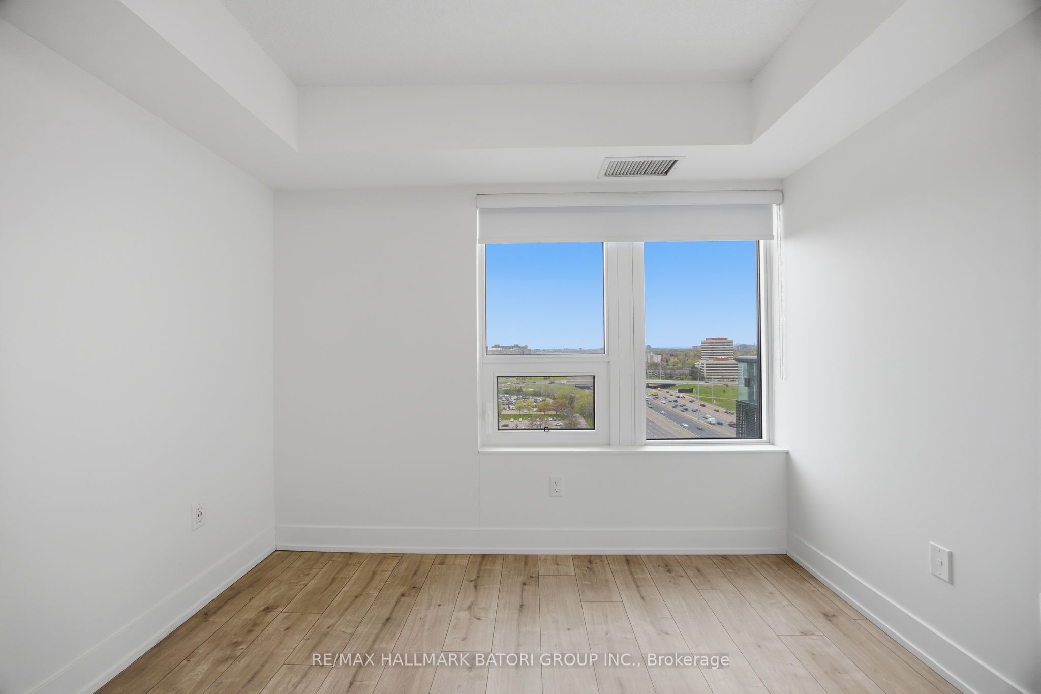 10 Eva Road 1505 Property Photo 14