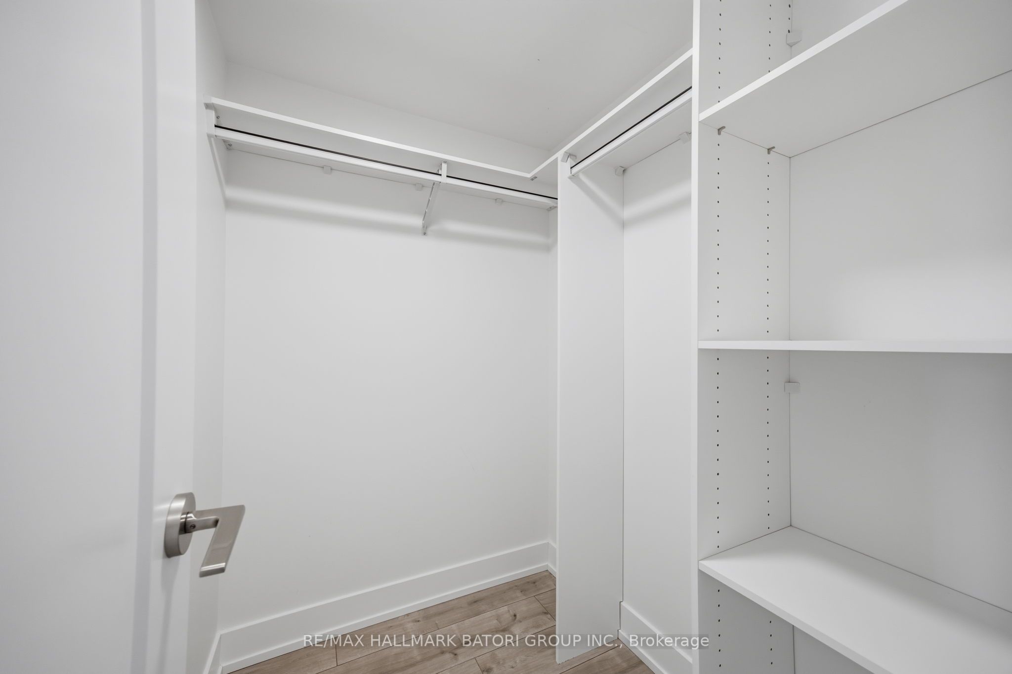 10 Eva Road 1505 Property Photo 16