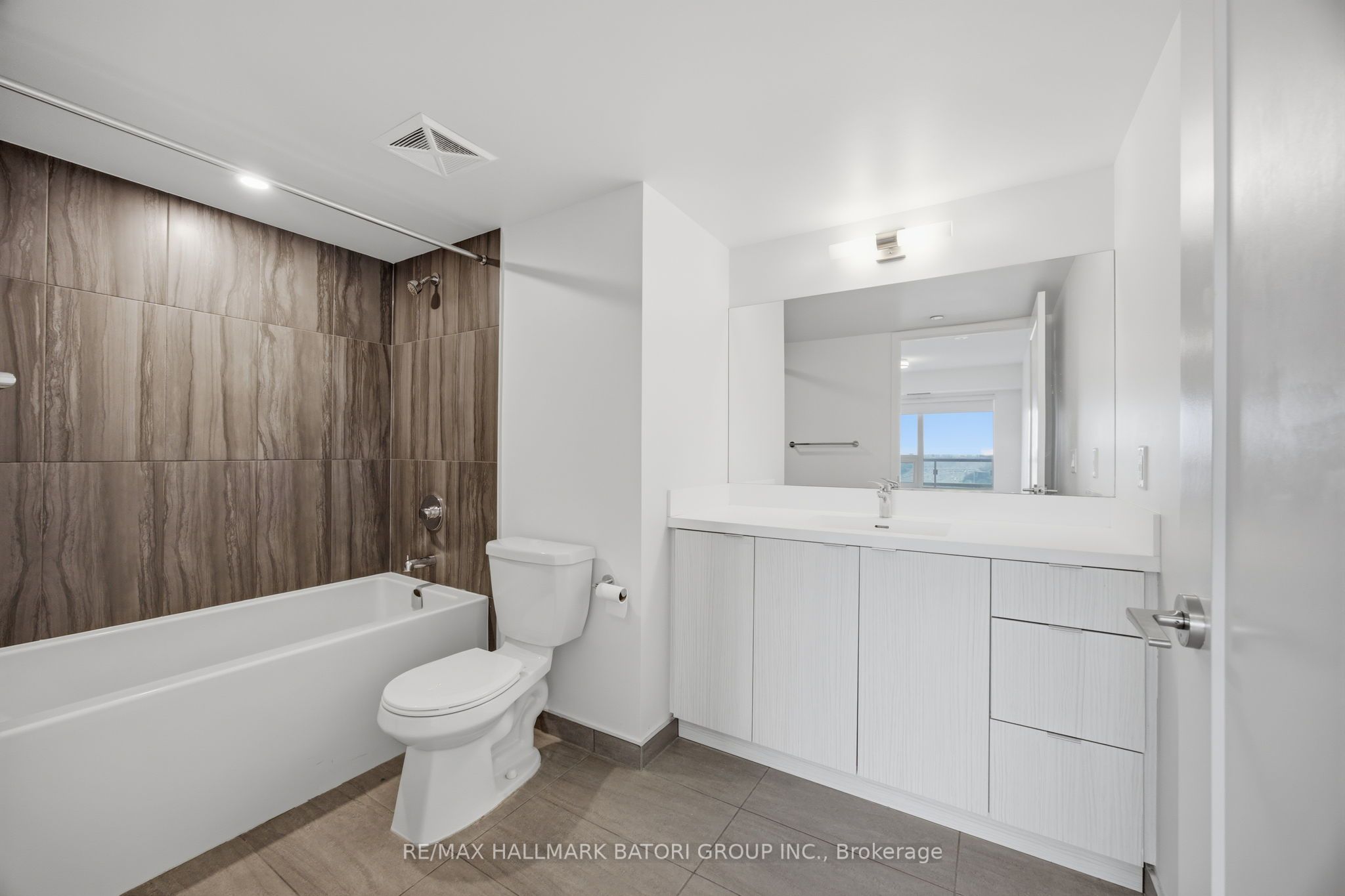 10 Eva Road 1505 Property Photo 17