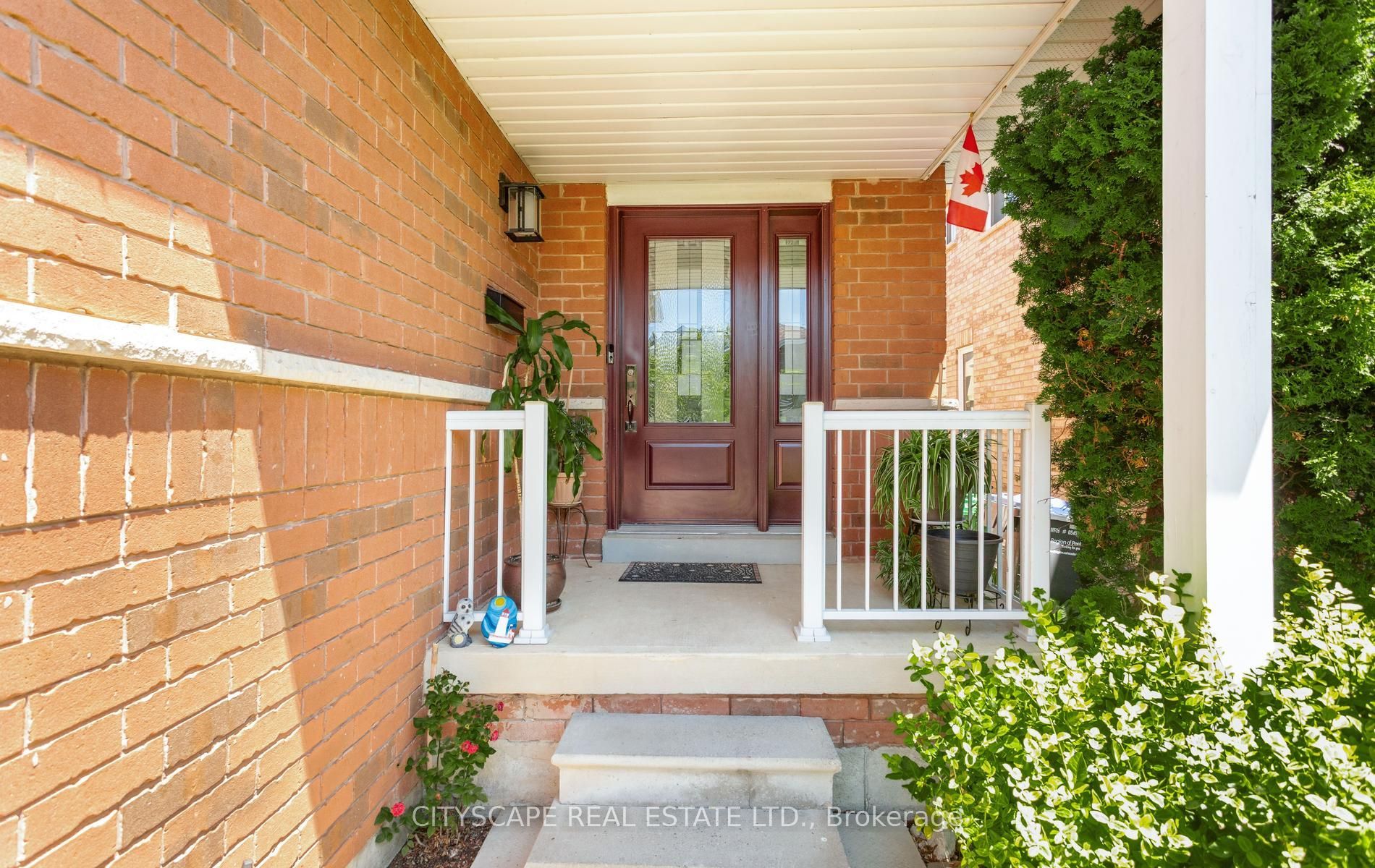 5685 Topaz Place Property Photo 2
