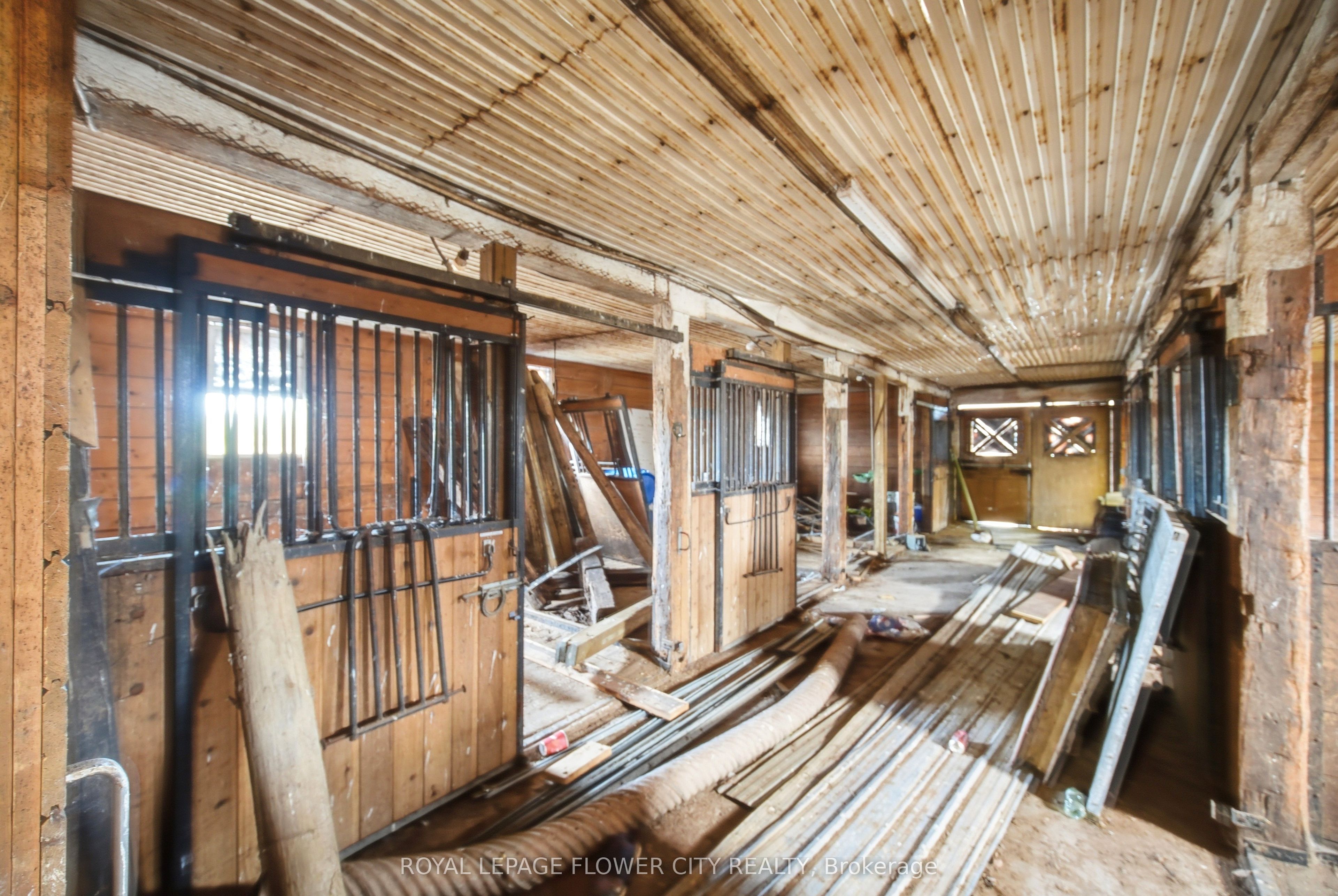 2483 Burnhamthorpe Road Property Photo 29