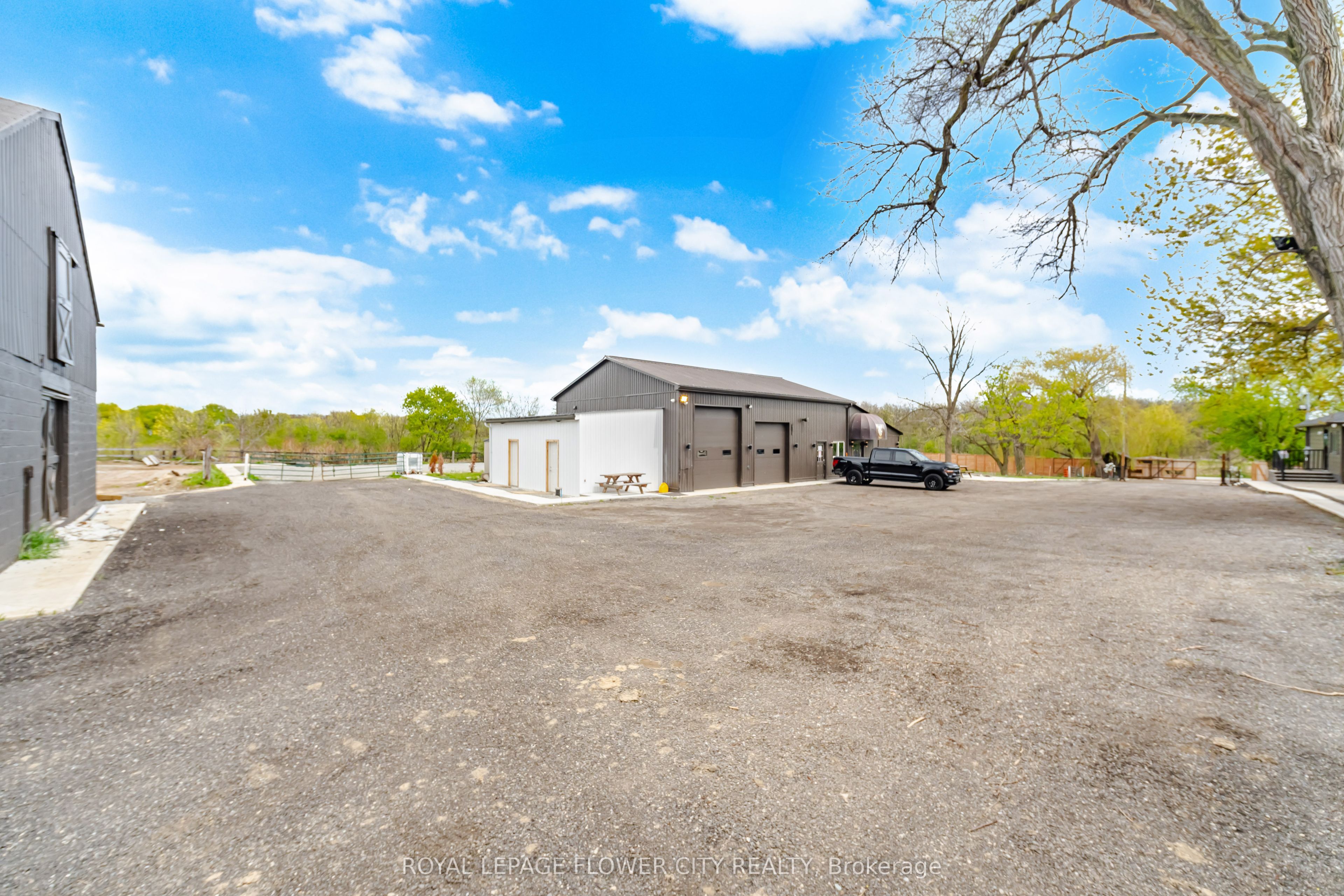 2483 Burnhamthorpe Road Property Photo 41