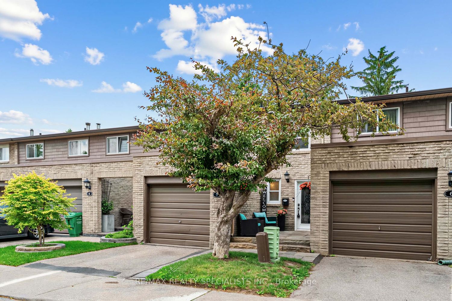 405 Hyacinthe Boulevard 7 Property Photo 2