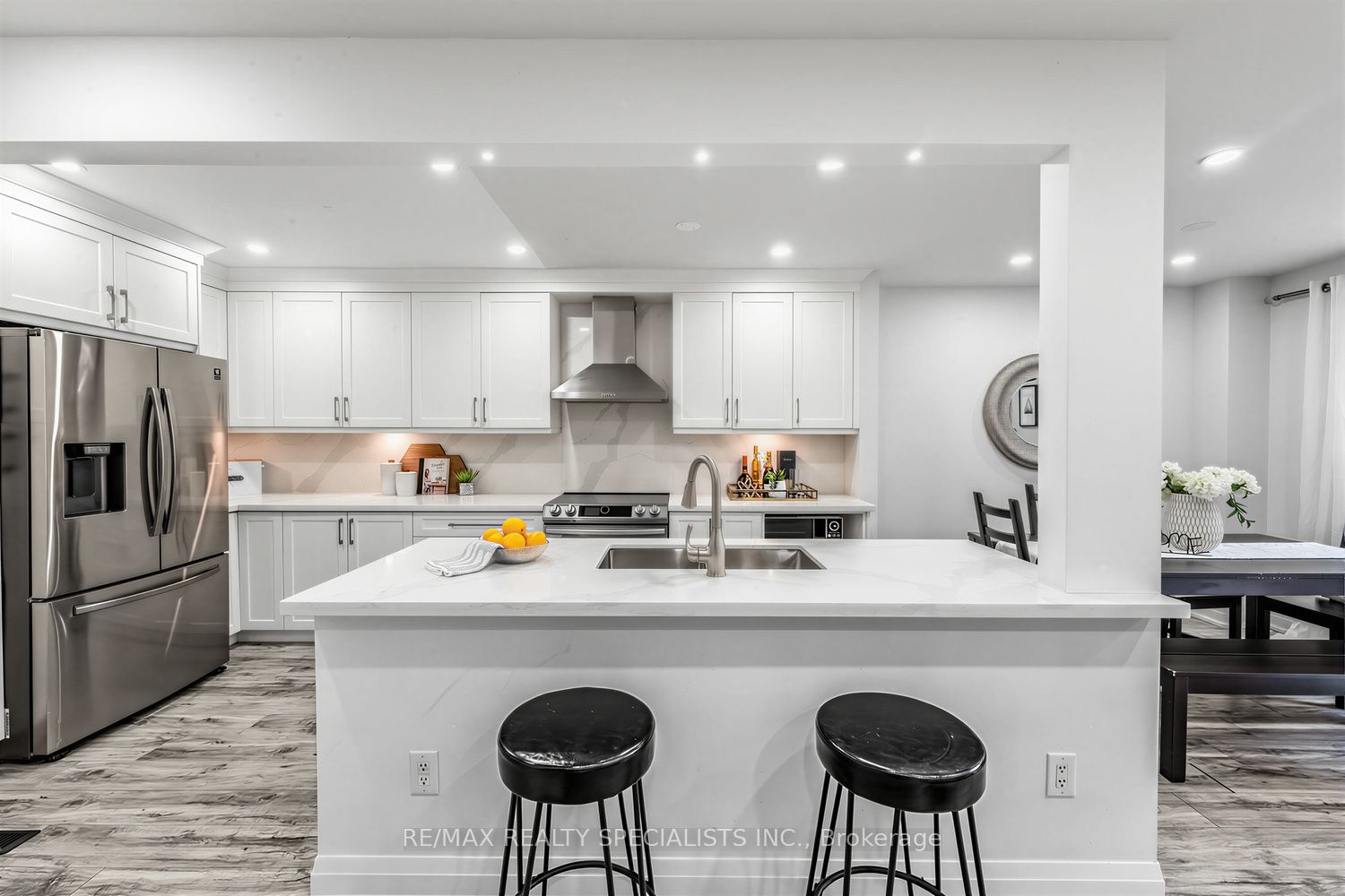 405 Hyacinthe Boulevard 7 Property Photo 7