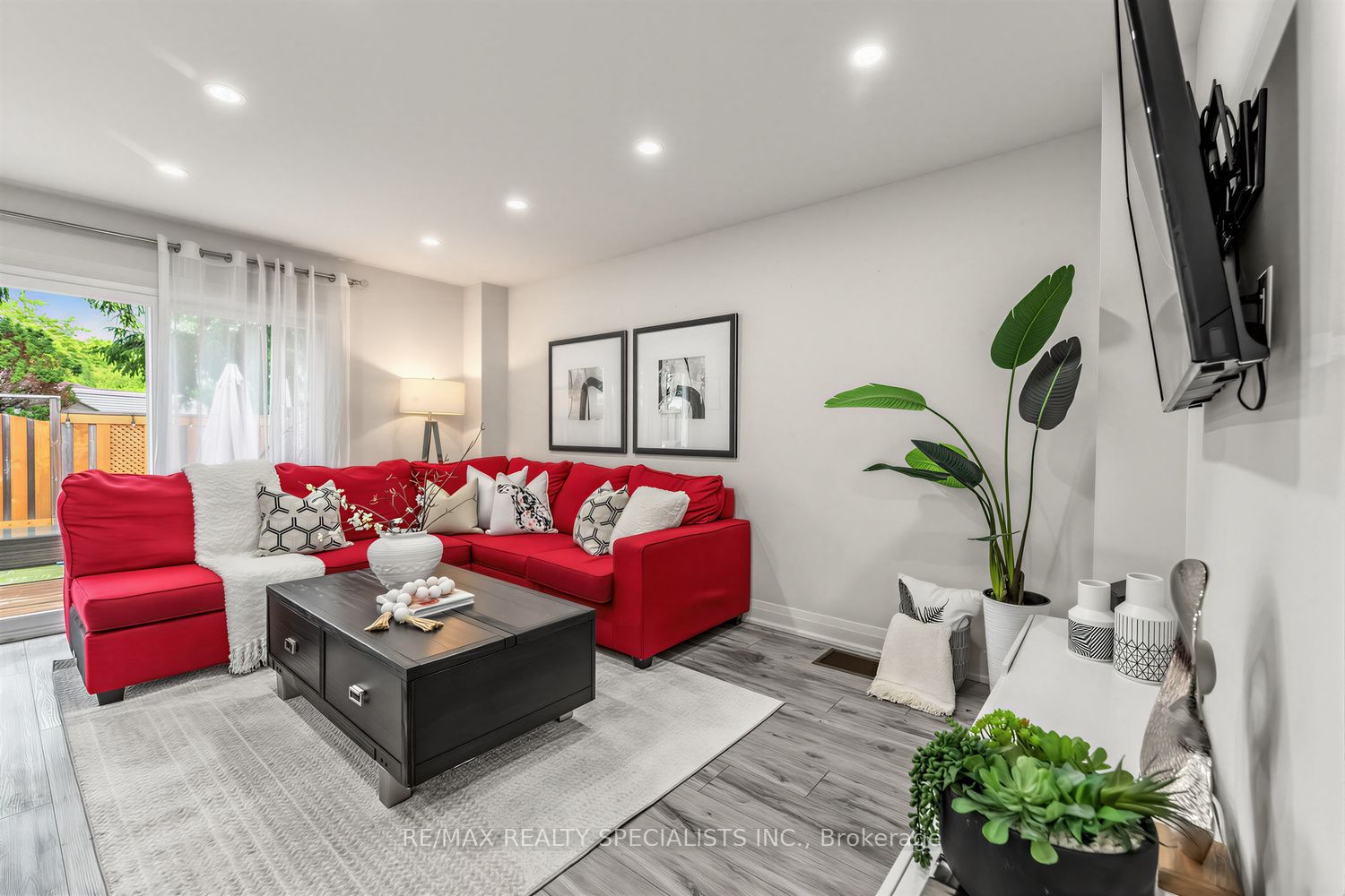 405 Hyacinthe Boulevard 7 Property Photo 12