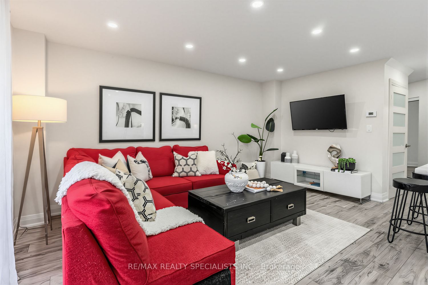 405 Hyacinthe Boulevard 7 Property Photo 14