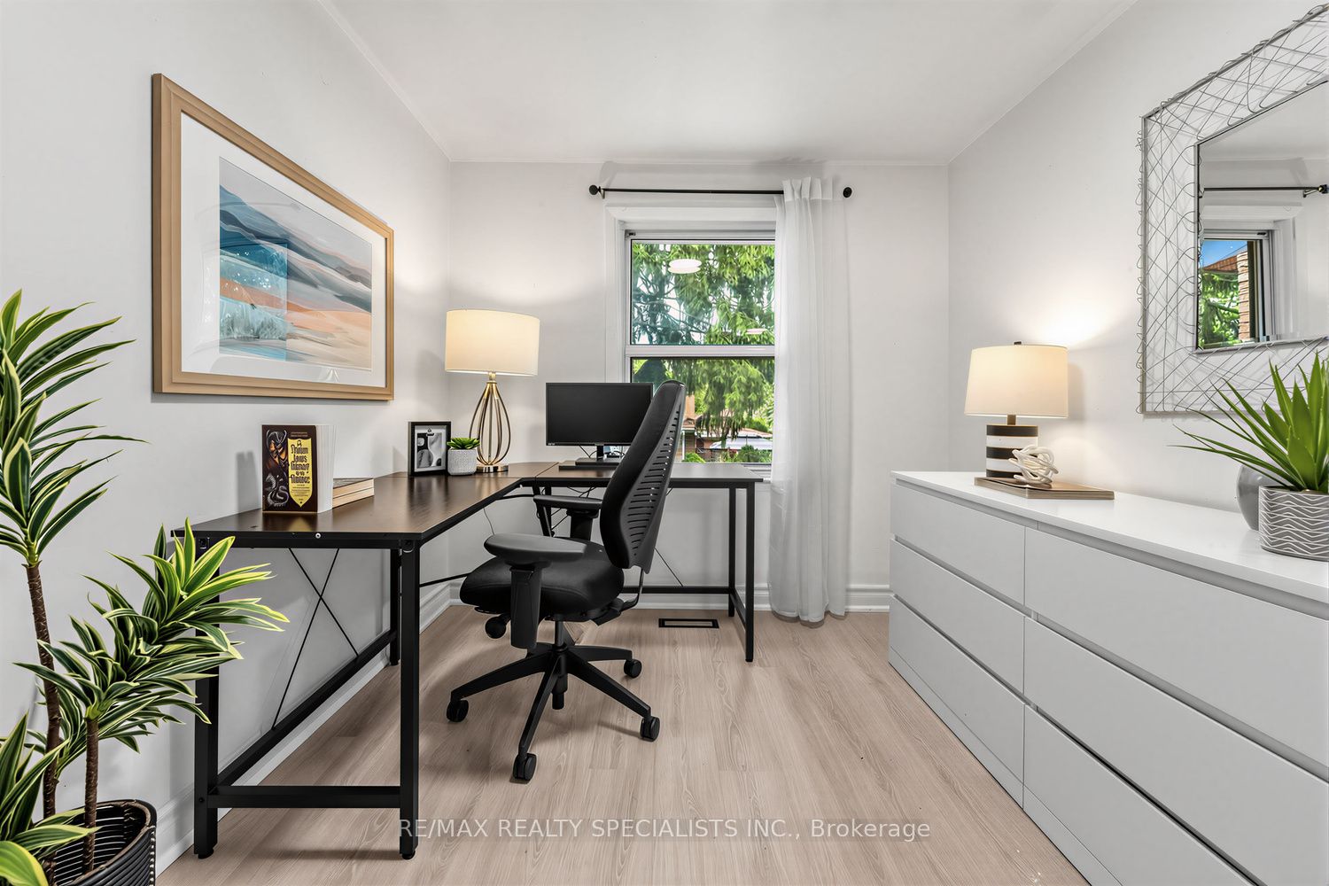 405 Hyacinthe Boulevard 7 Property Photo 22