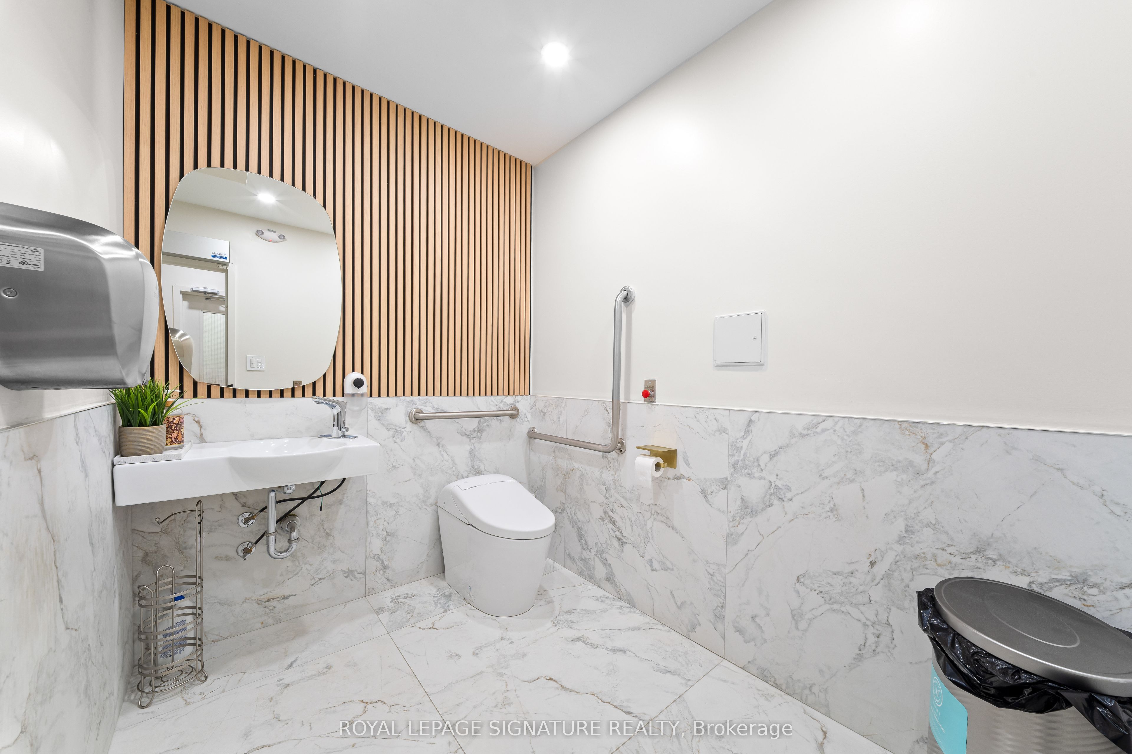 6461 Mayfield Road 29 Property Photo 10