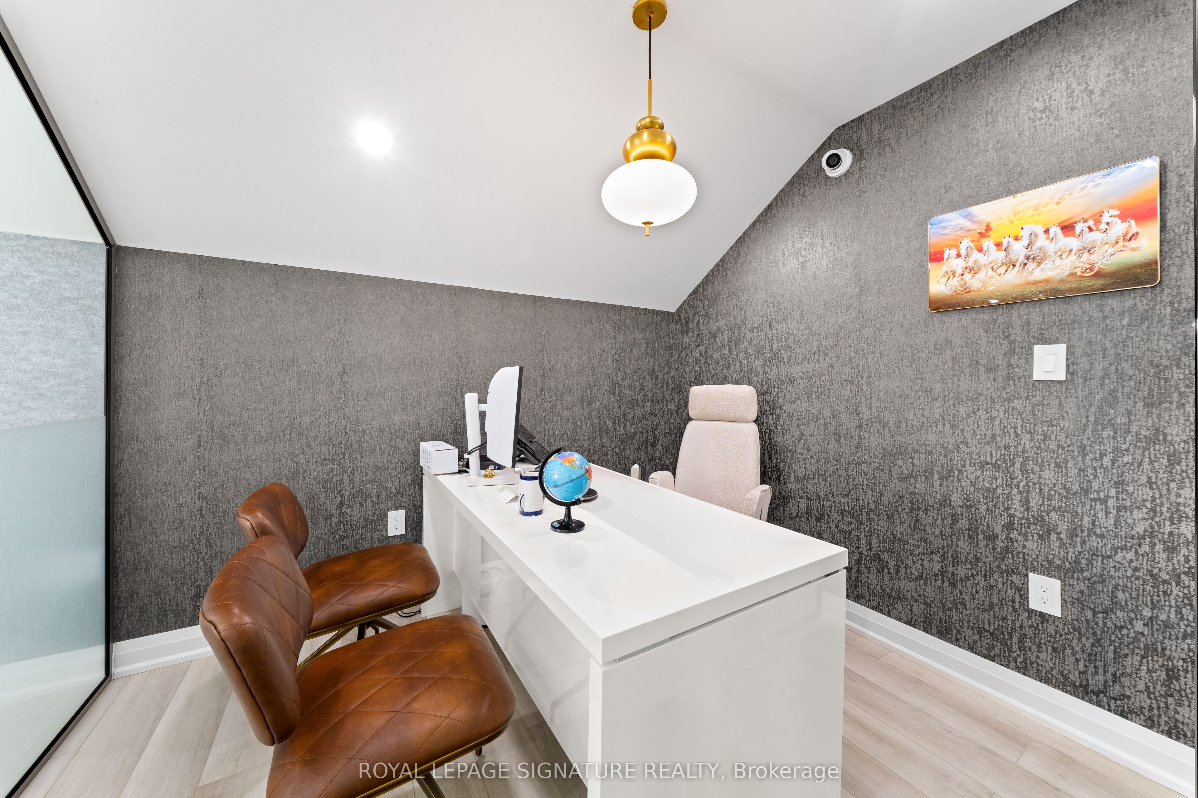 6461 Mayfield Road 29 Property Photo 15
