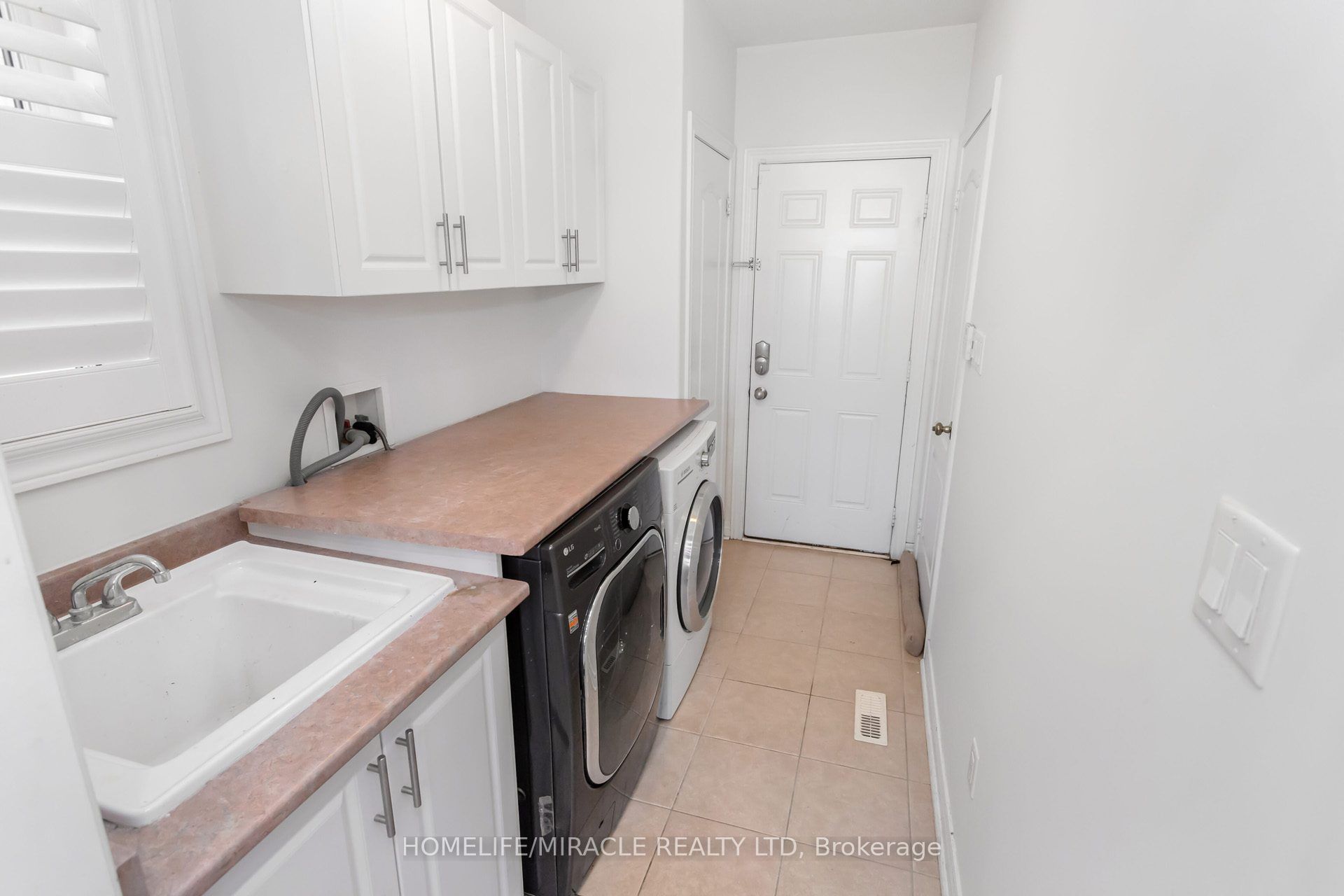452 Nairn Circle Property Photo 21
