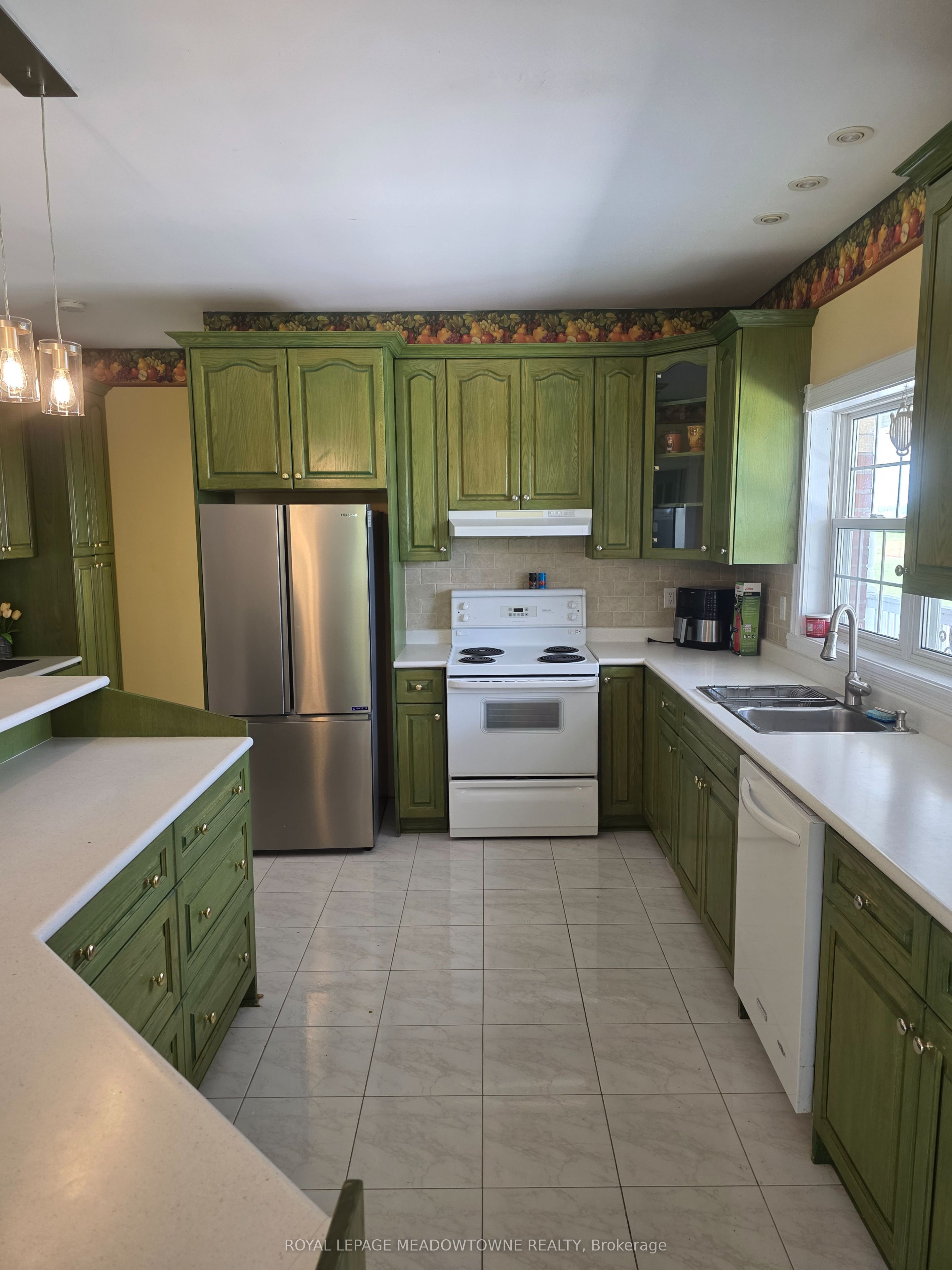 13727 Creditview Road Property Photo 4
