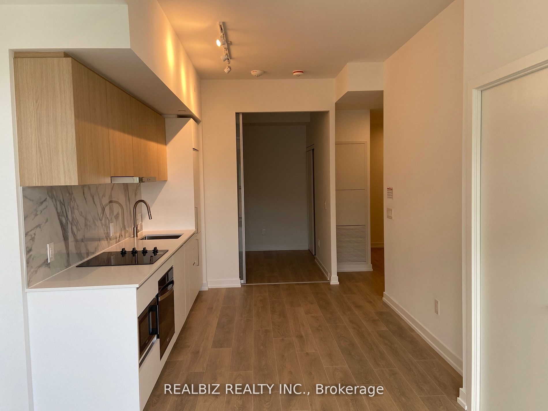 1100 Sheppard Avenue 339 Property Photo 6