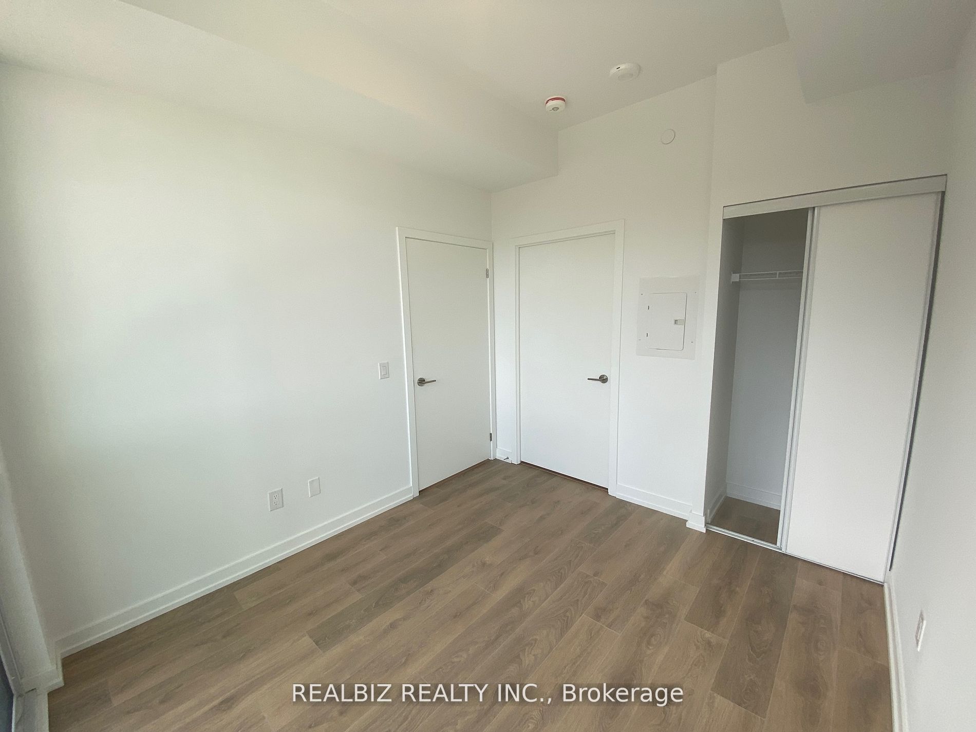 1100 Sheppard Avenue 339 Property Photo 9