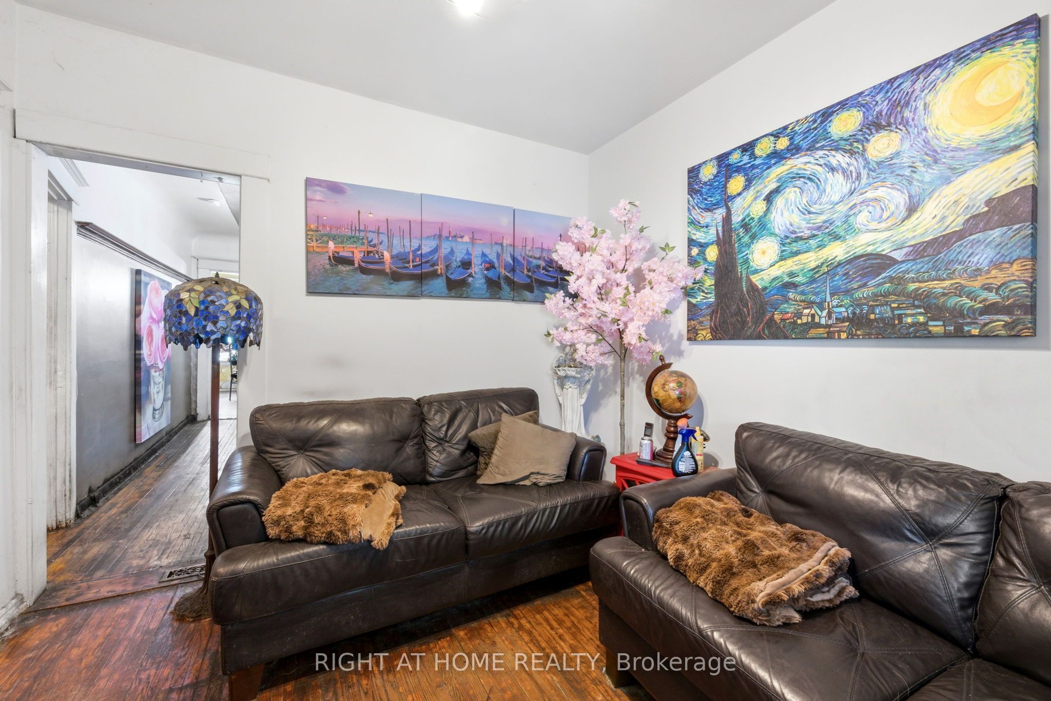 290 Mcroberts Avenue Property Photo 6