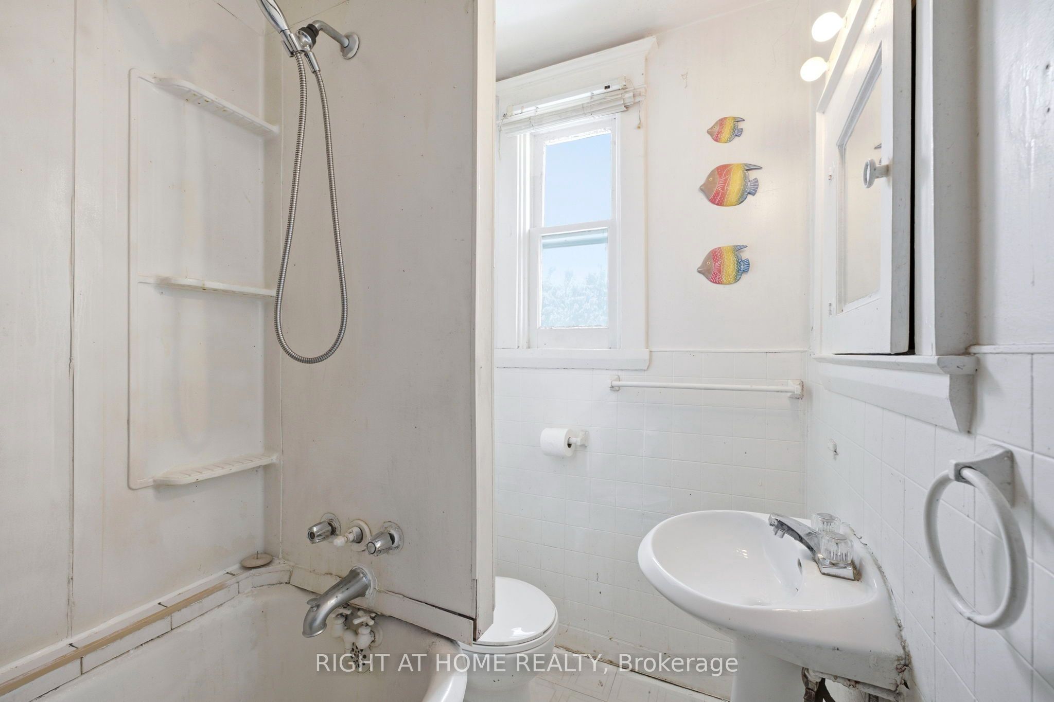 290 Mcroberts Avenue Property Photo 20