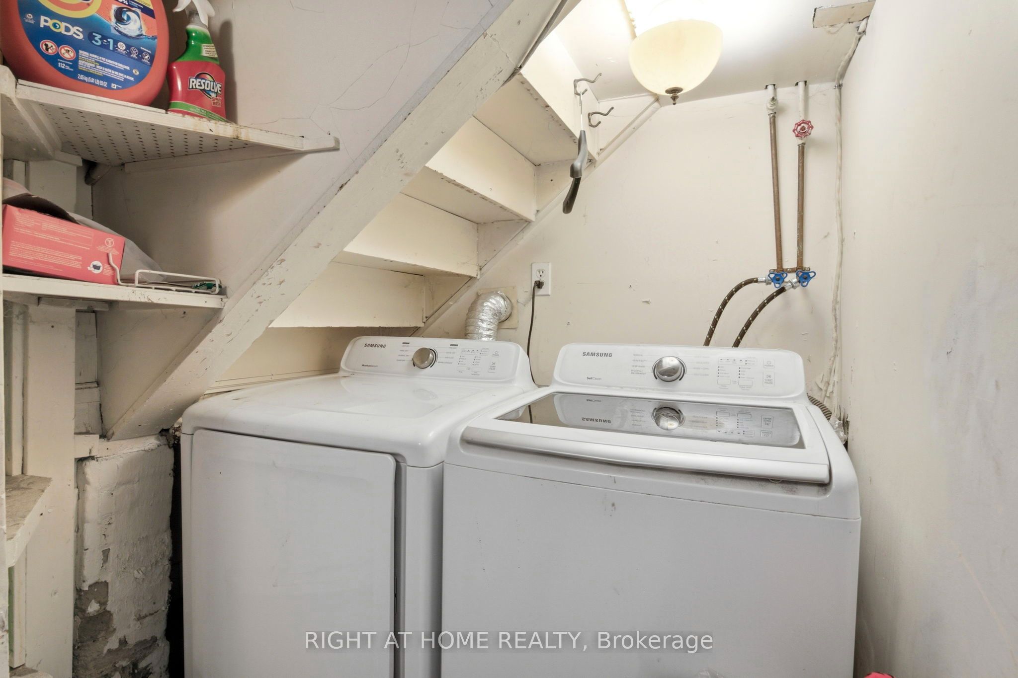290 Mcroberts Avenue Property Photo 21