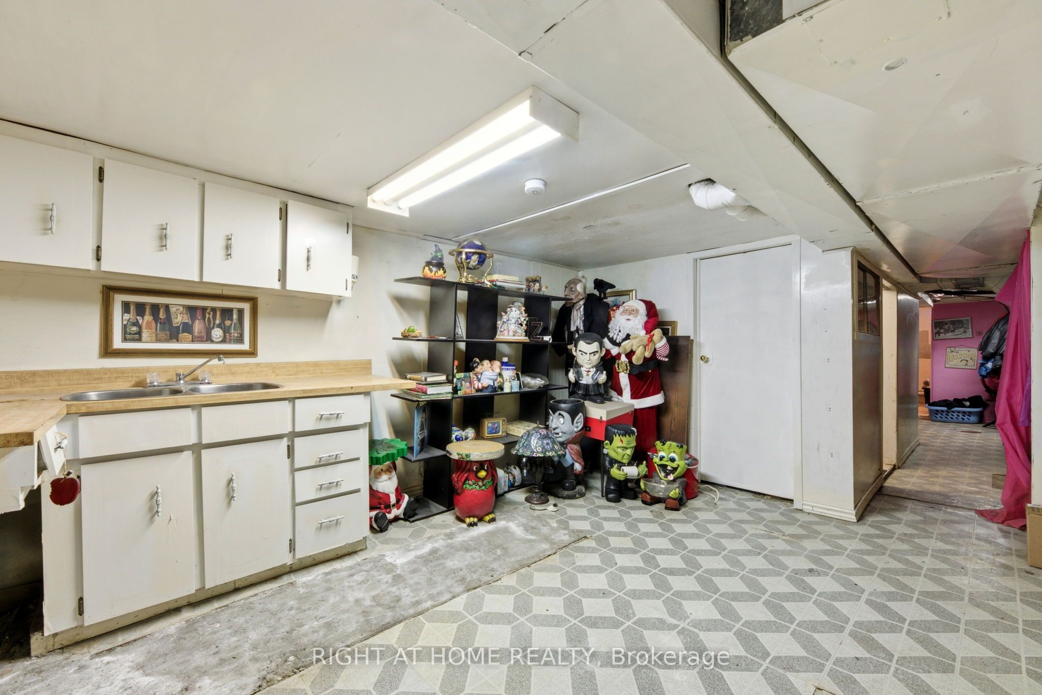 290 Mcroberts Avenue Property Photo 23