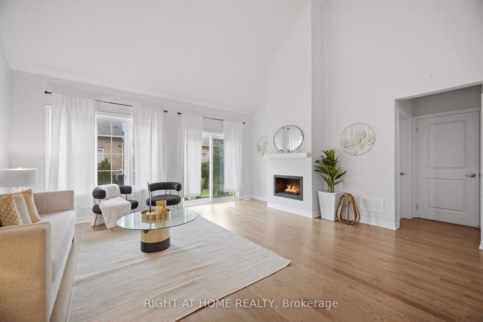 41 Overlea Drive Property Photo 14
