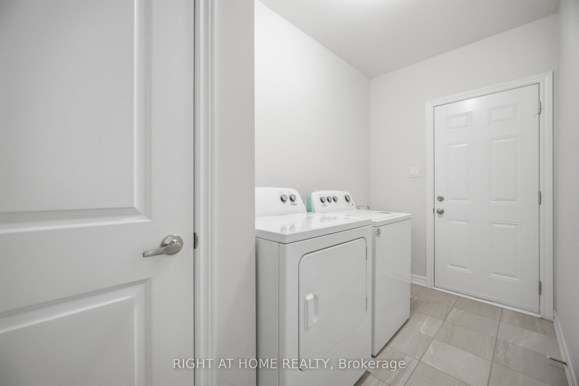 41 Overlea Drive Property Photo 27