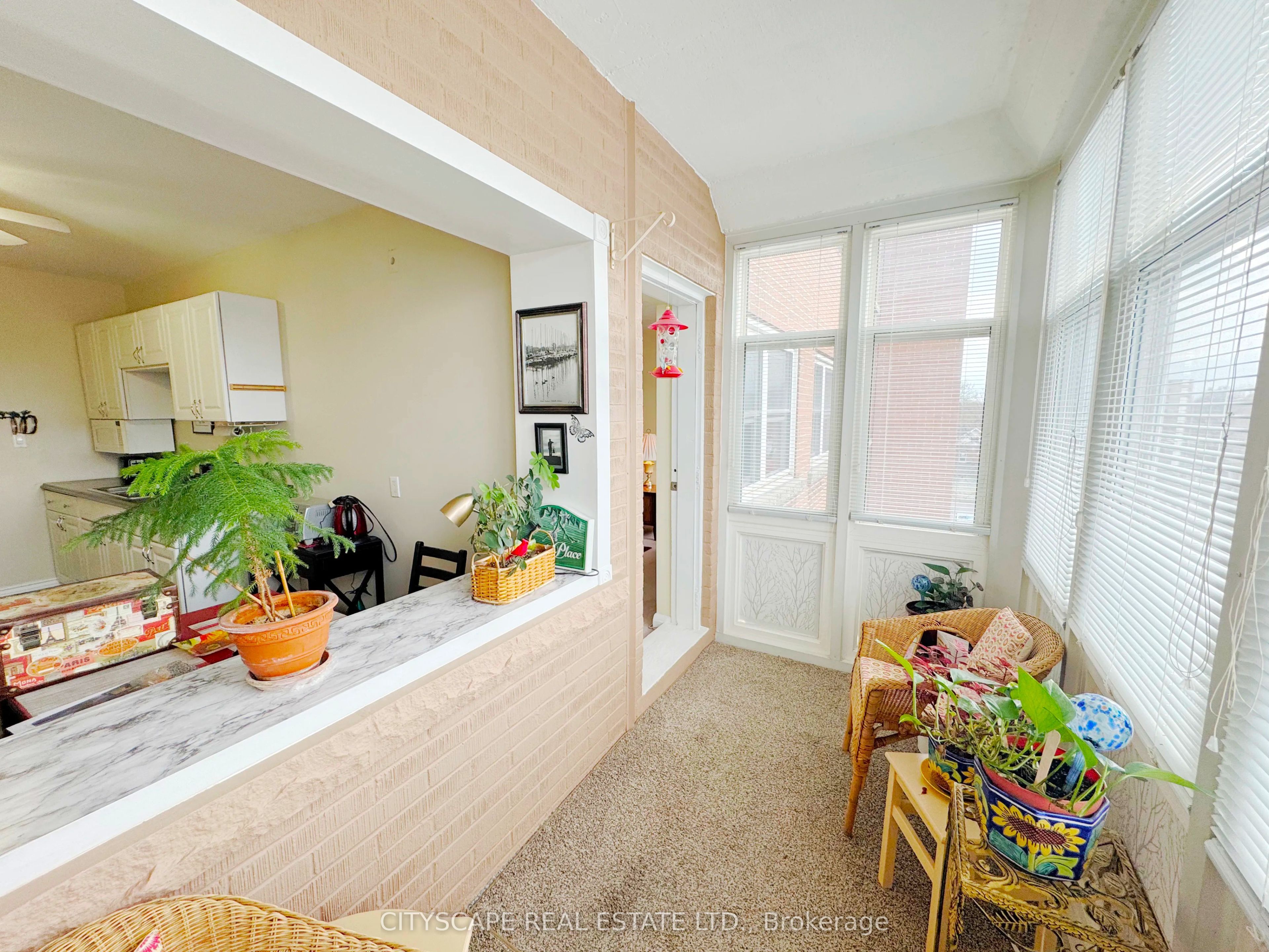 824 Brant Street 25 Property Photo 14