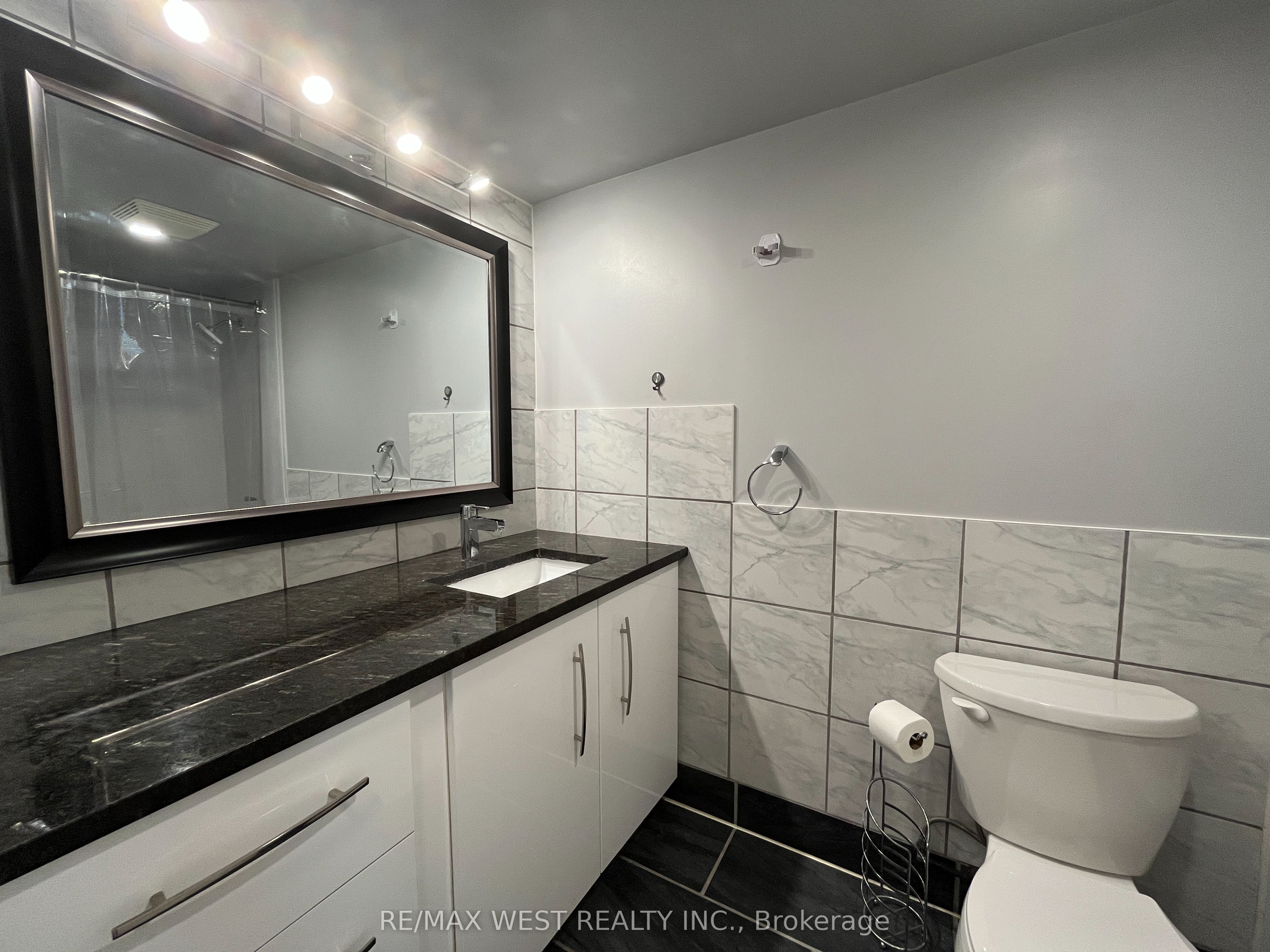 300 Webb Drive 1007 Property Photo 6