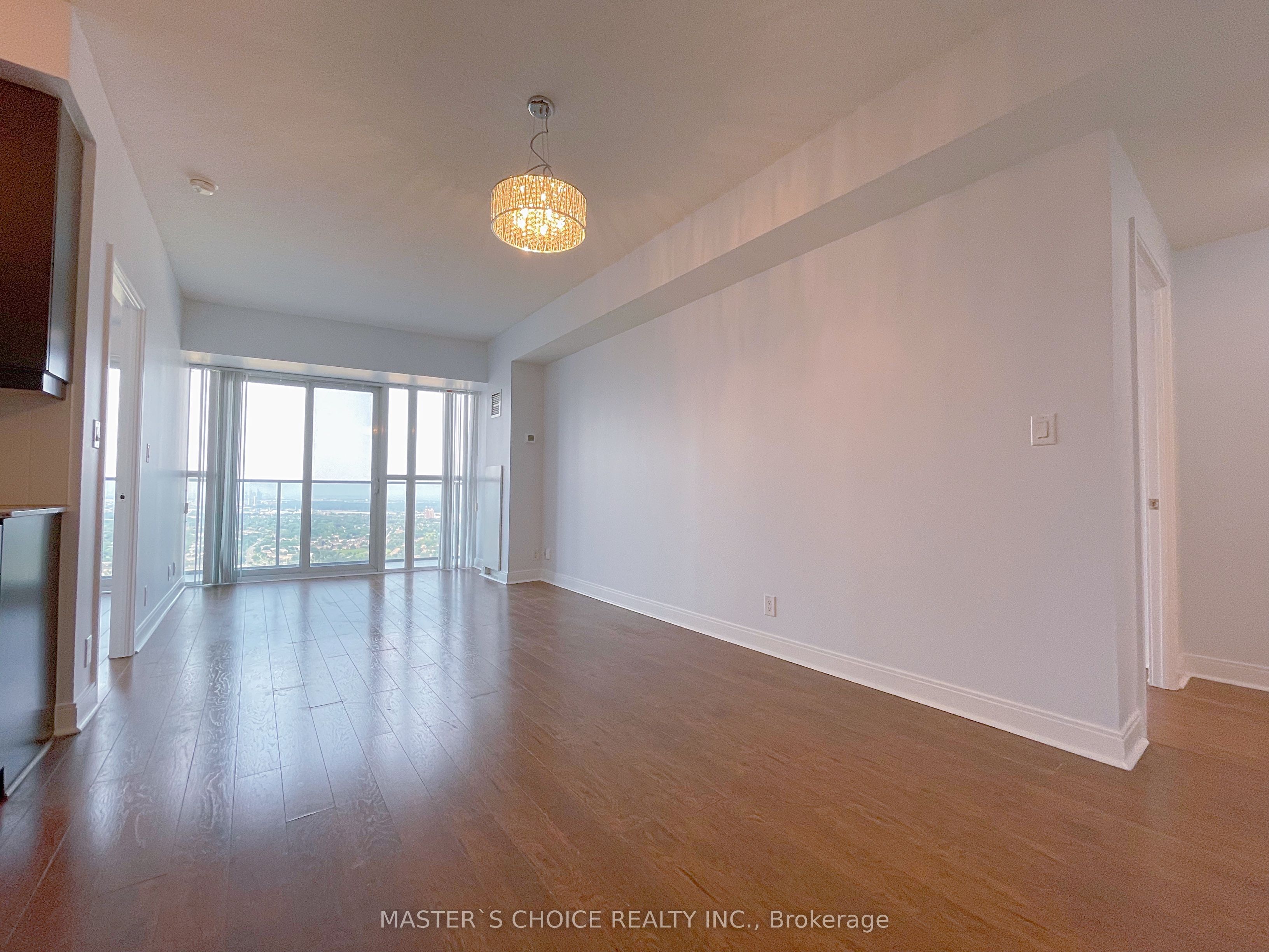60 Absolute Avenue 4201 Property Photo 3